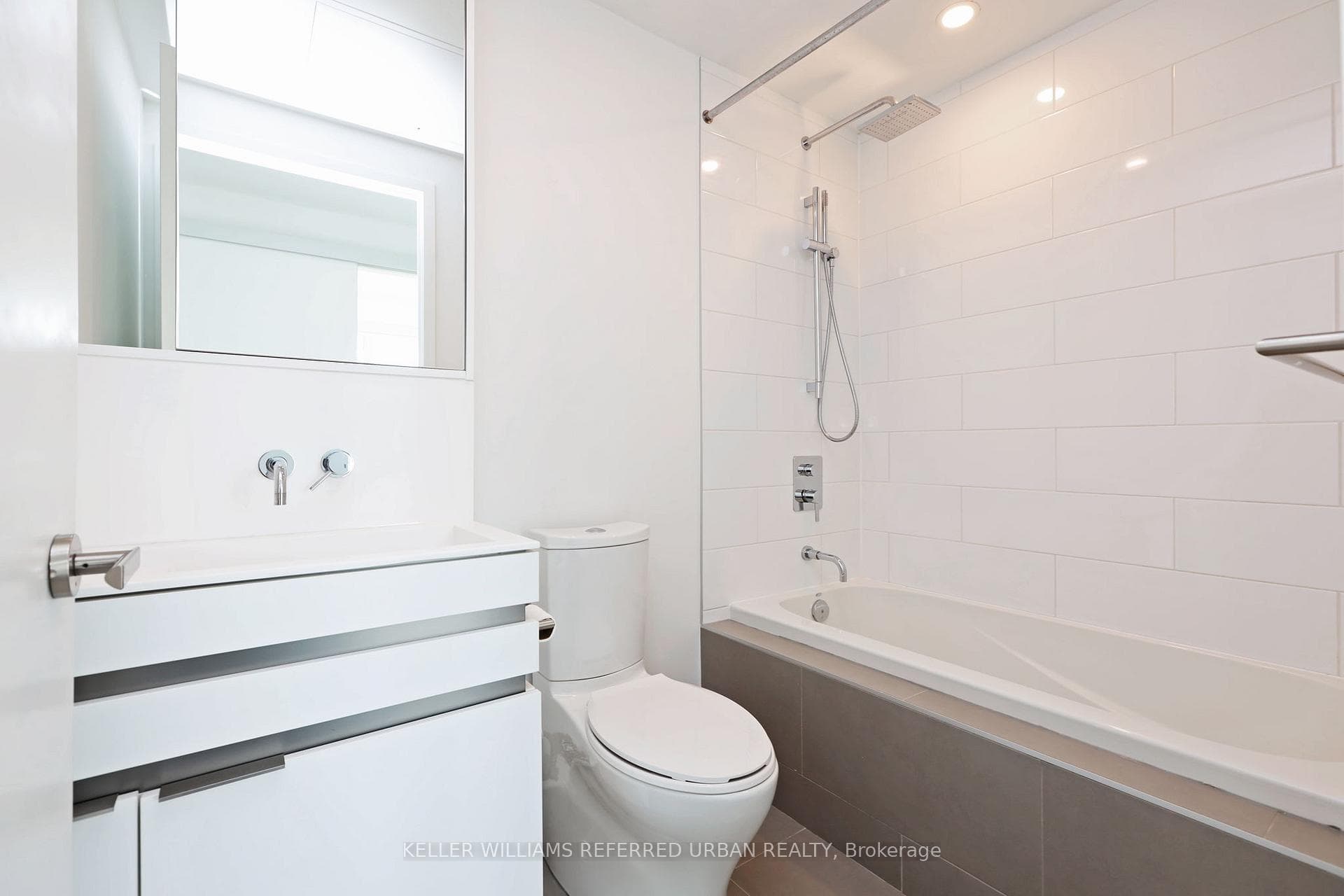 197 Yonge Street Unit 3009 photo 21