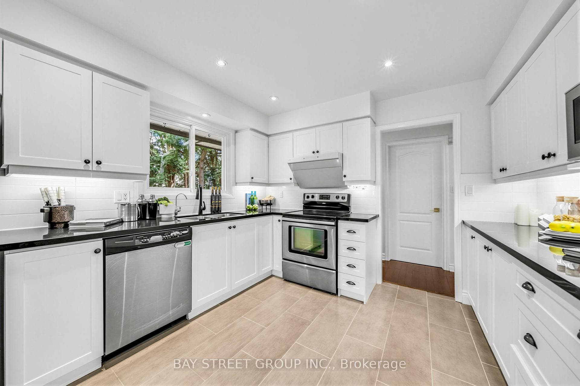 62 Captain Rolph Court photo 16