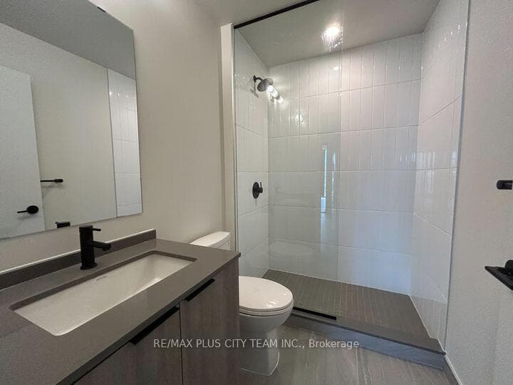 181 Sterling Road Unit 916 photo 9