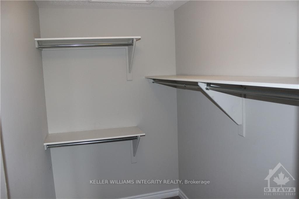 228 HALYARD Way photo 8