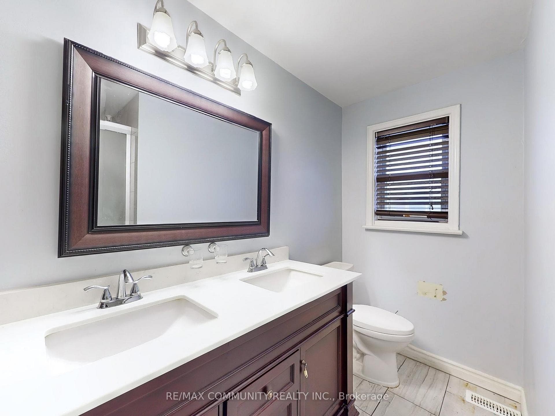 96 Scarden Avenue Unit Main photo 12