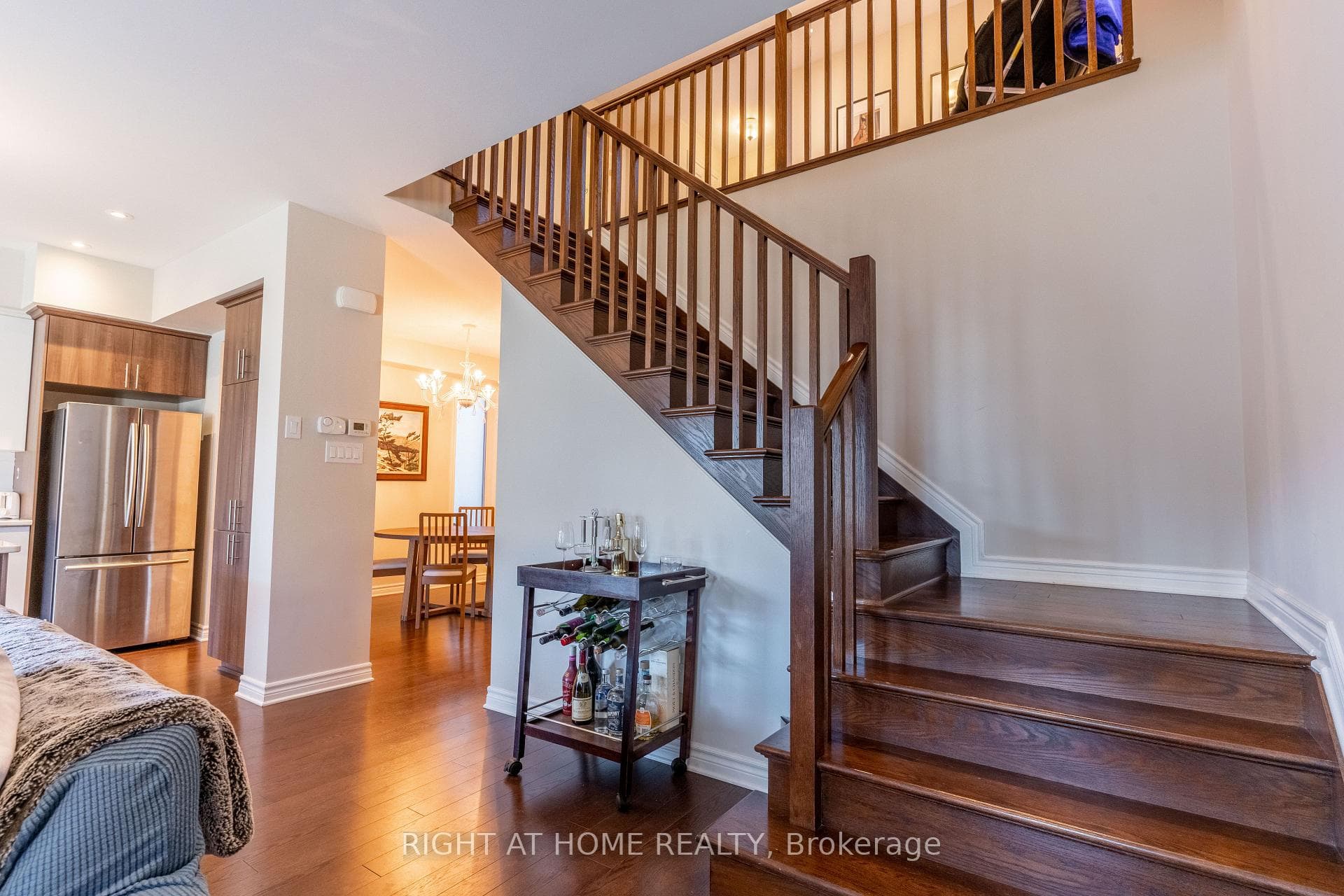 128 Cambie Road photo 11
