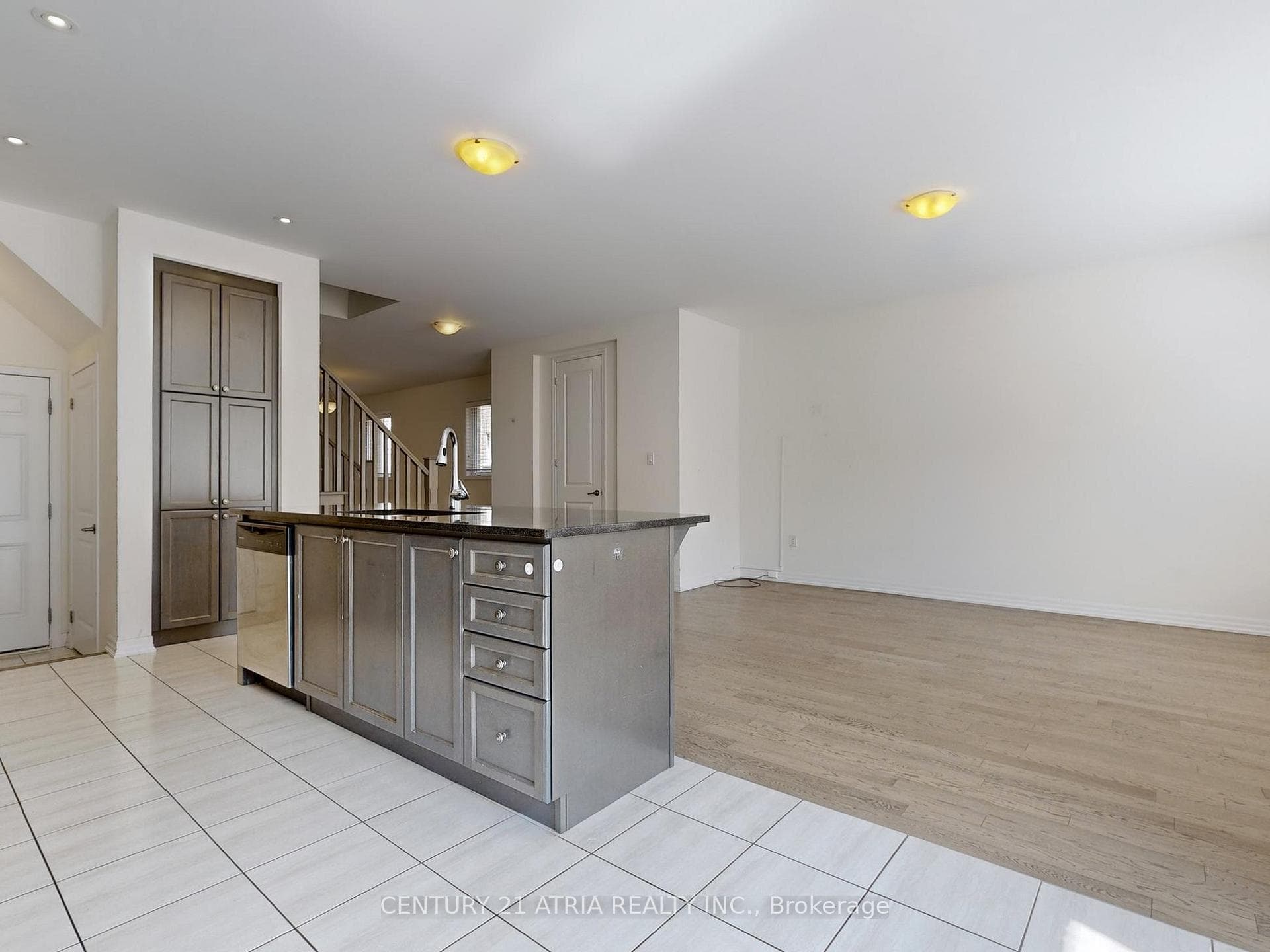 146 Beaveridge Avenue photo 11