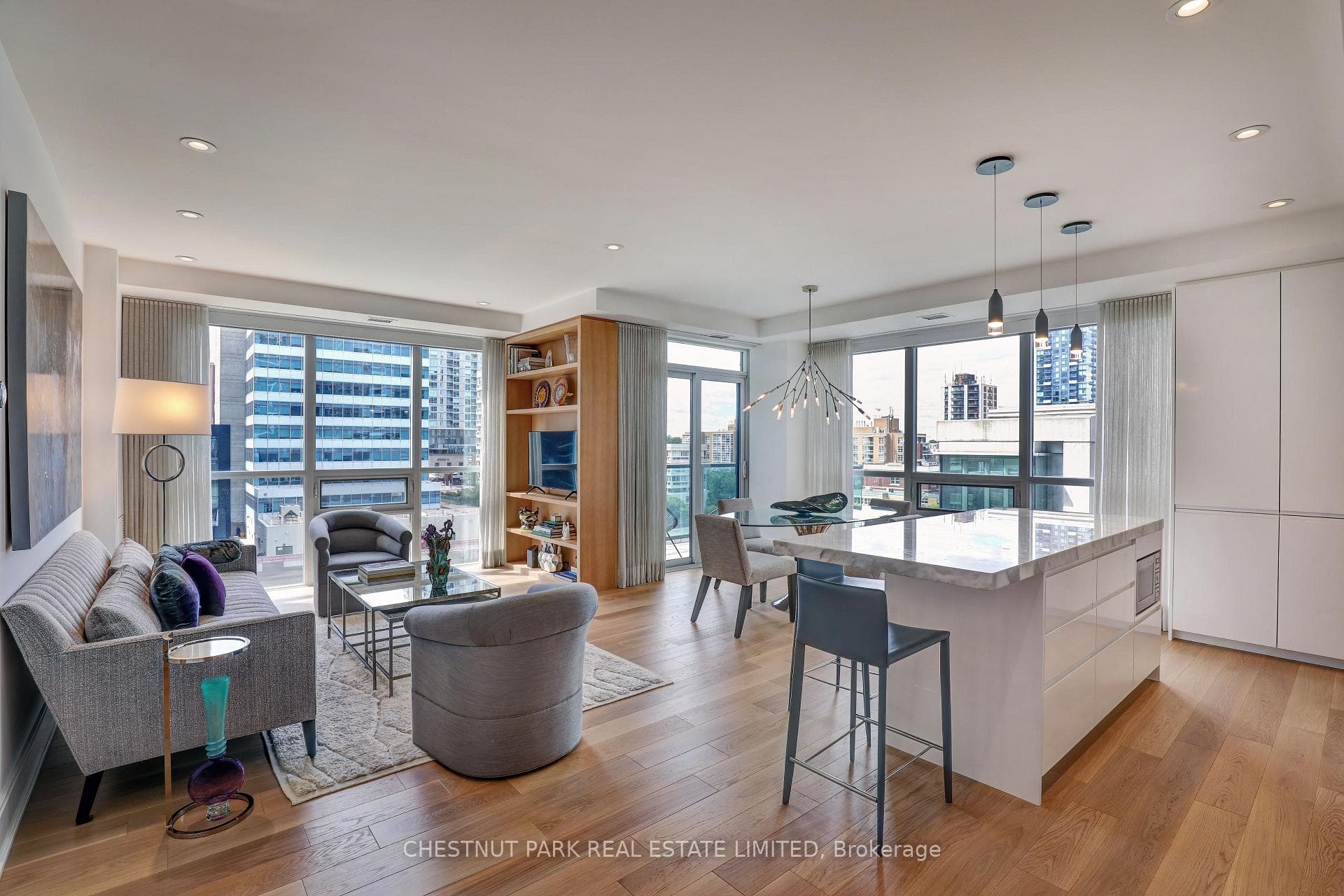 70 Roehampton Avenue Unit 620 photo 2