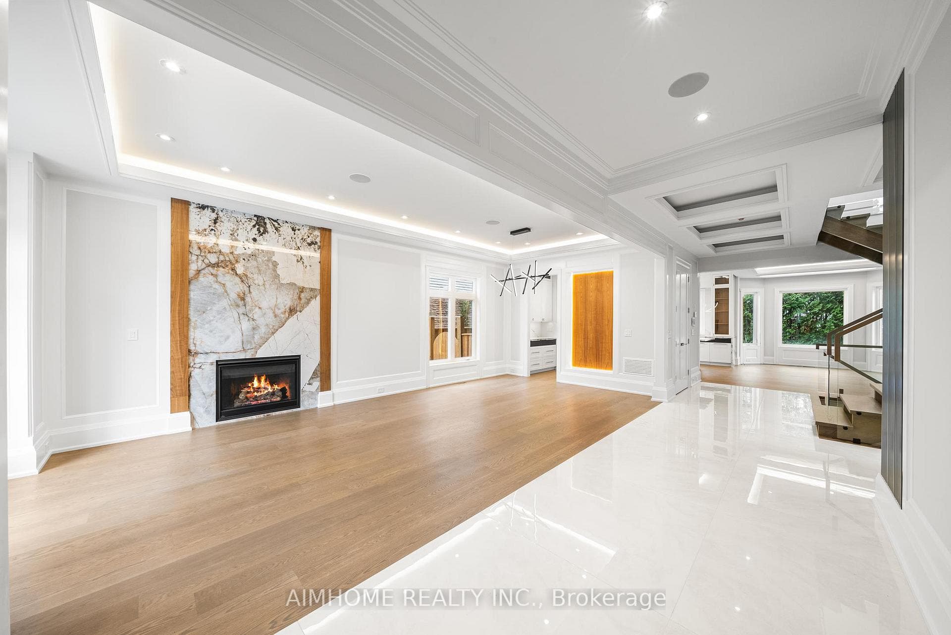 21 Summerfeldt Crescent photo 2