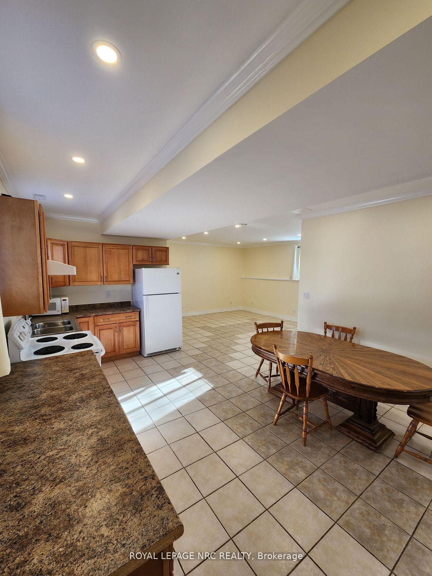 4725 BELFAST Avenue photo 2