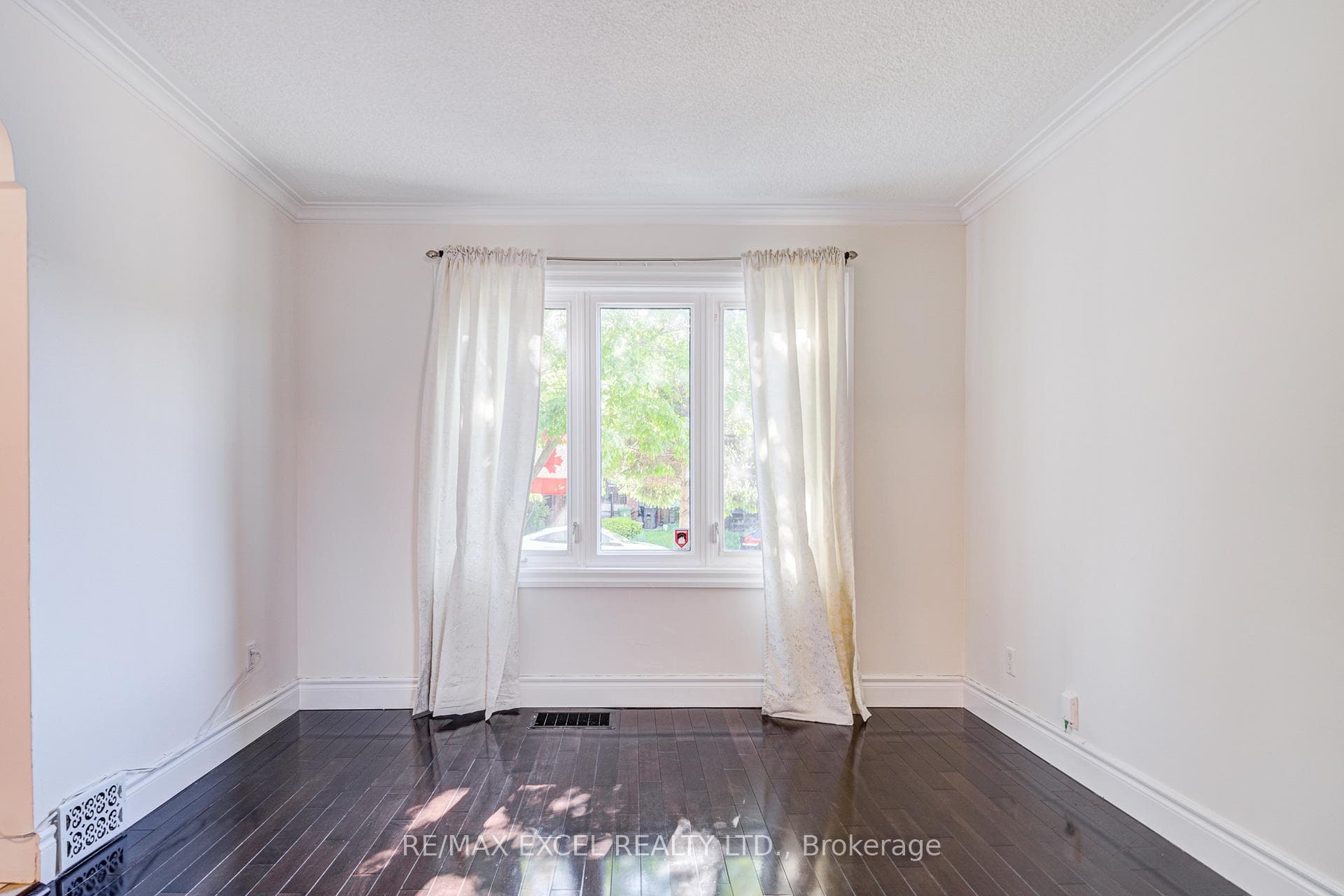523 Delaware Avenue photo 6