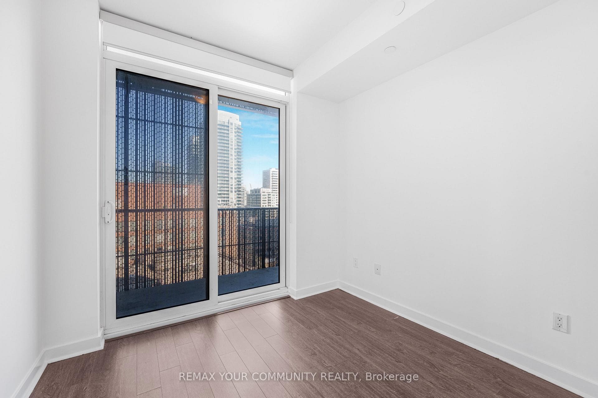 8 Eglinton Avenue Unit 1108 photo 13