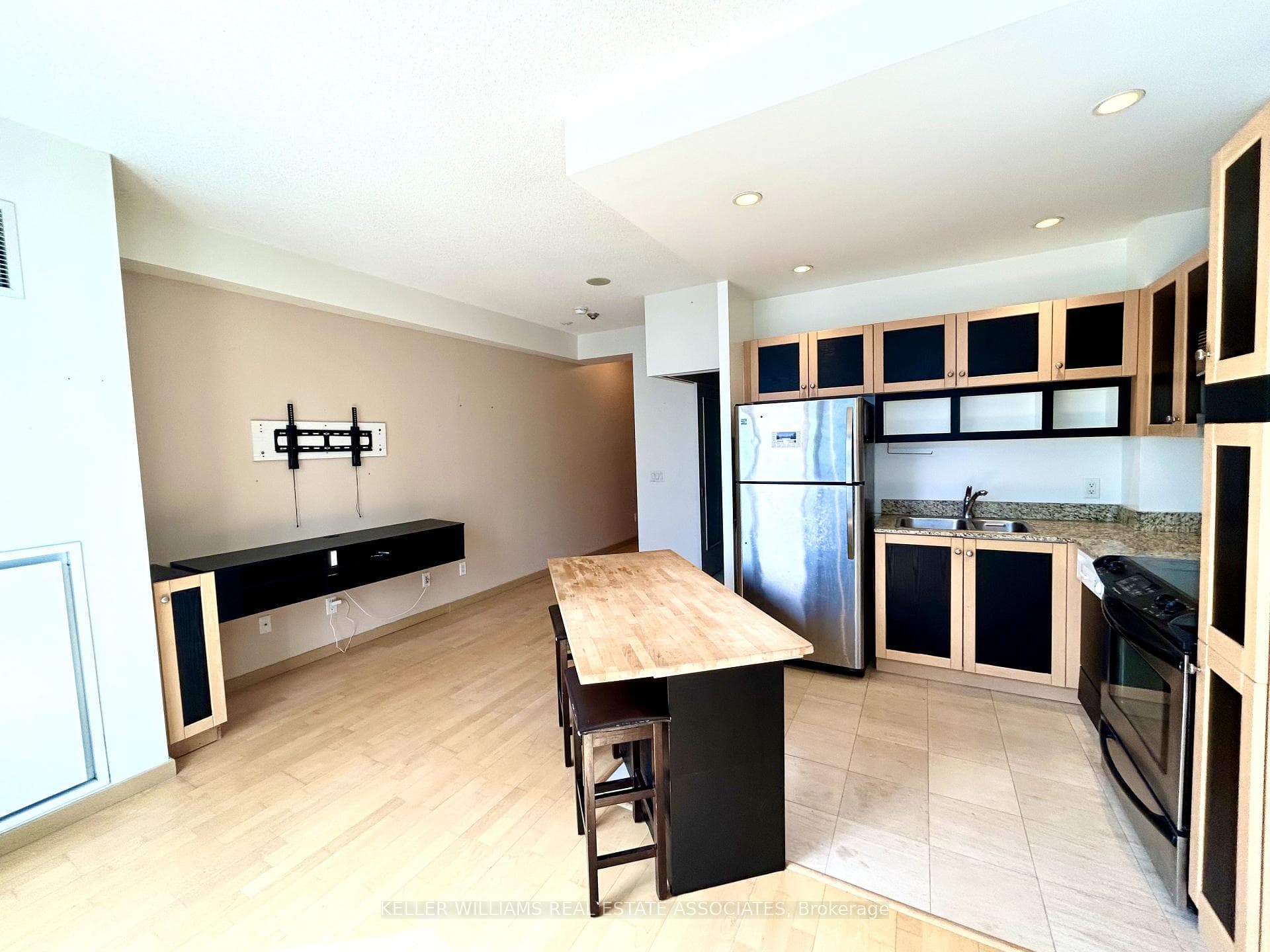 8 York Street Unit 2104 photo 7