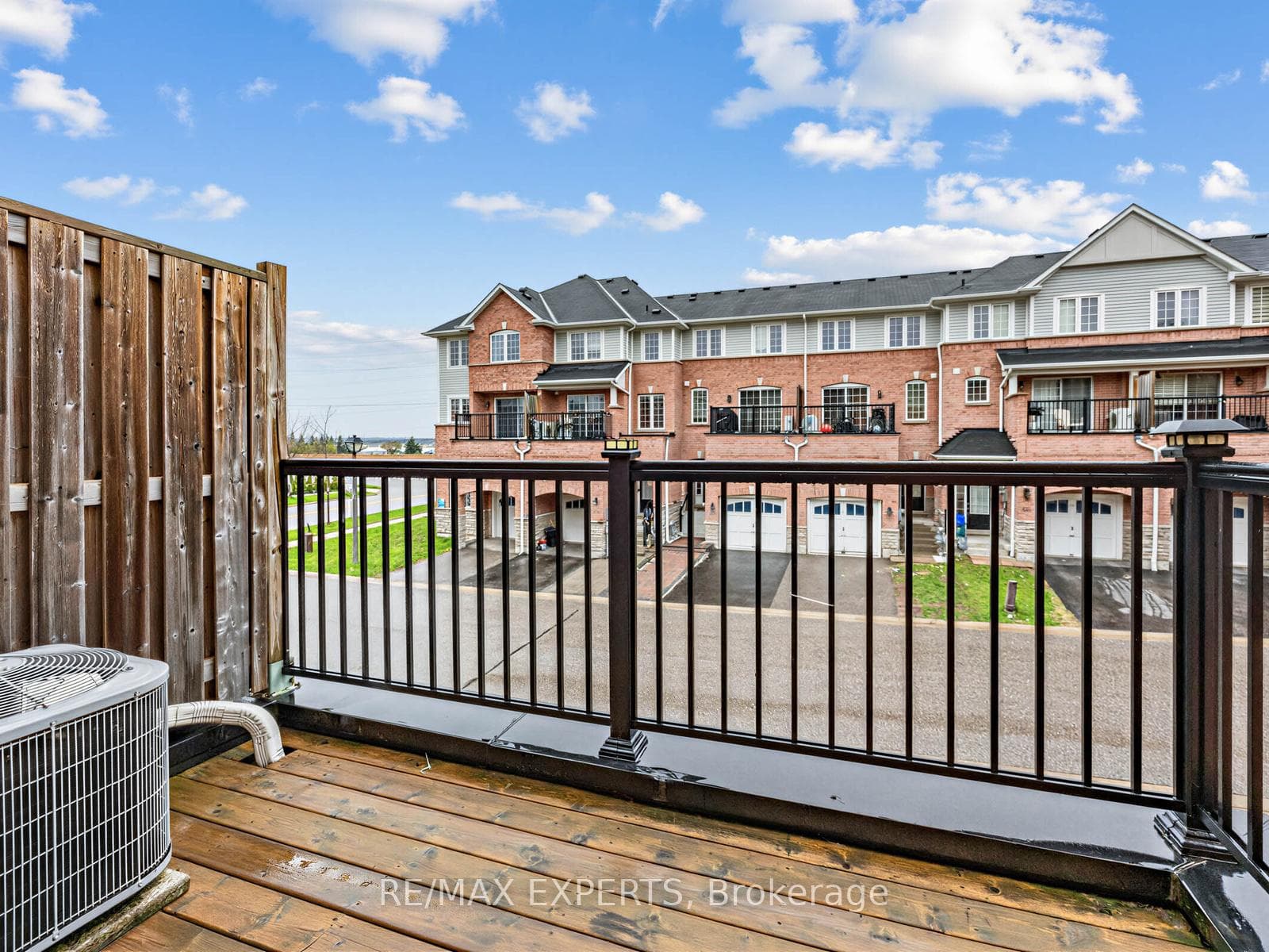 125 Devineridge Avenue photo 30