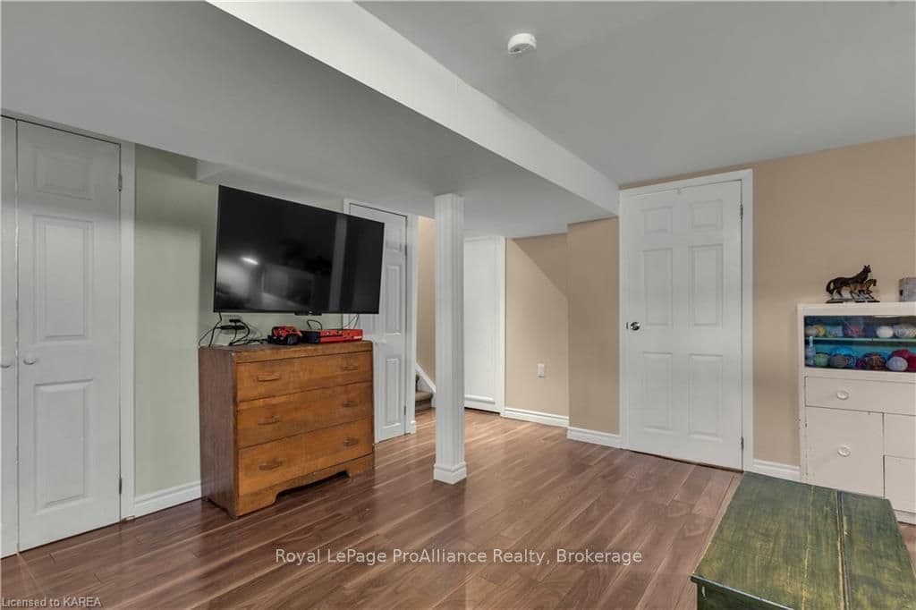 71 GRENADIER Drive photo 29