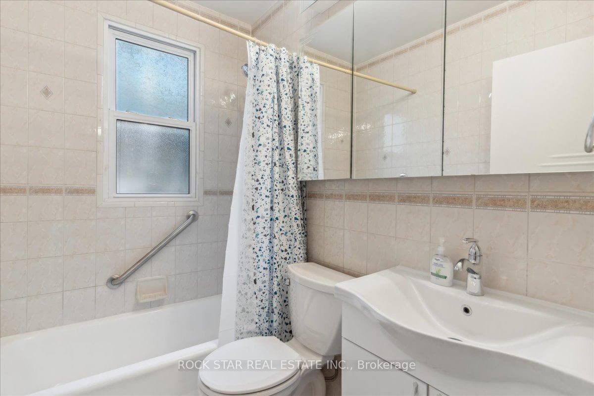 129 West 32nd Street Unit Upper photo 12