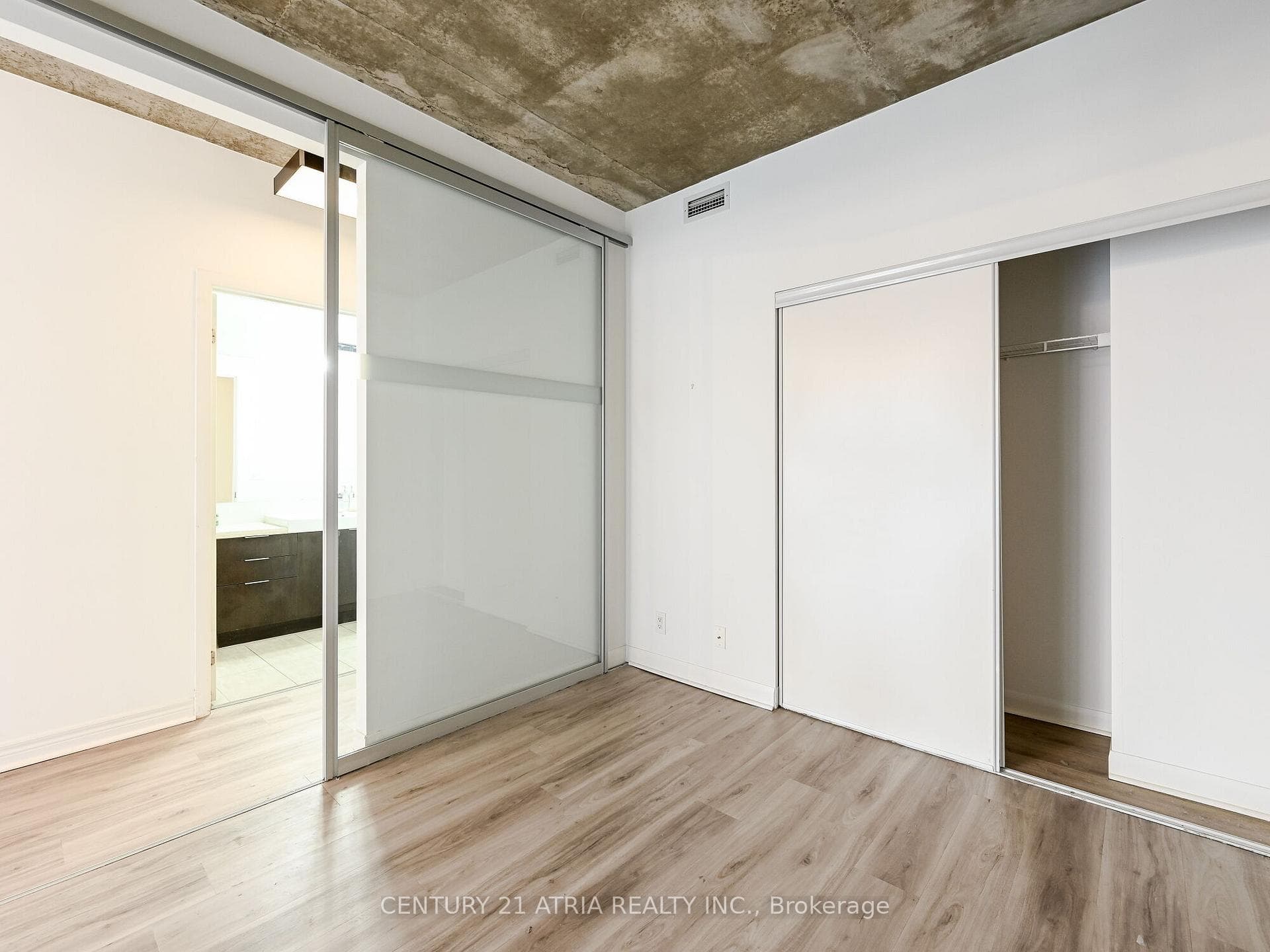 478 King Street Unit 302 photo 15