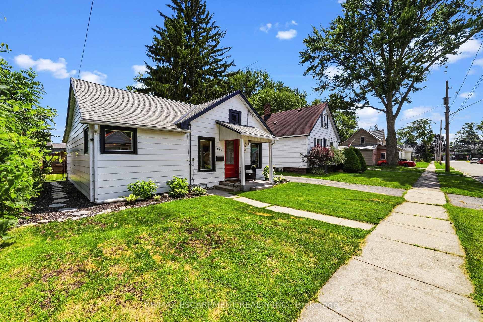 425 Ross Avenue photo 2