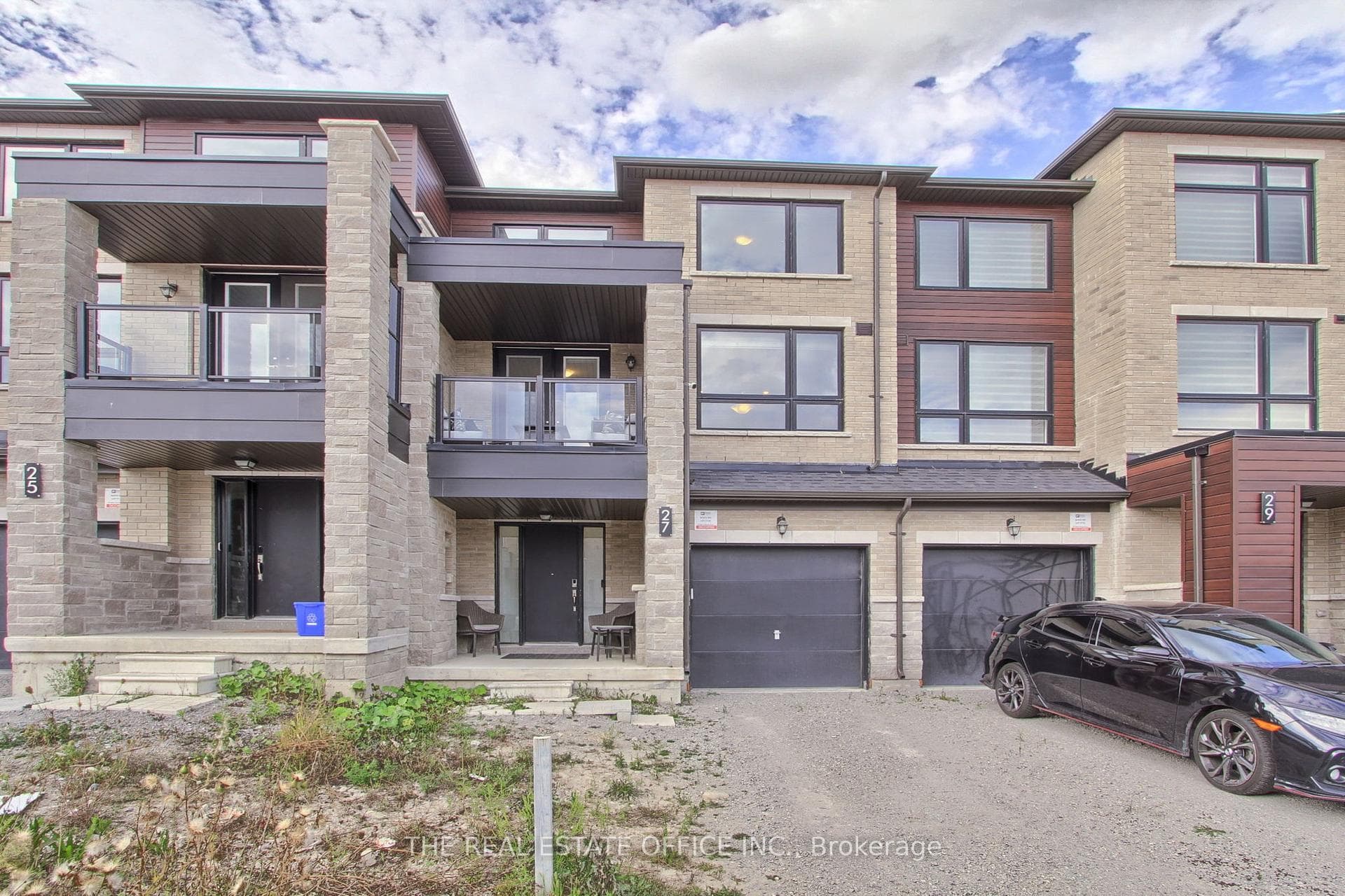 27 Blue Forest Crescent photo 37
