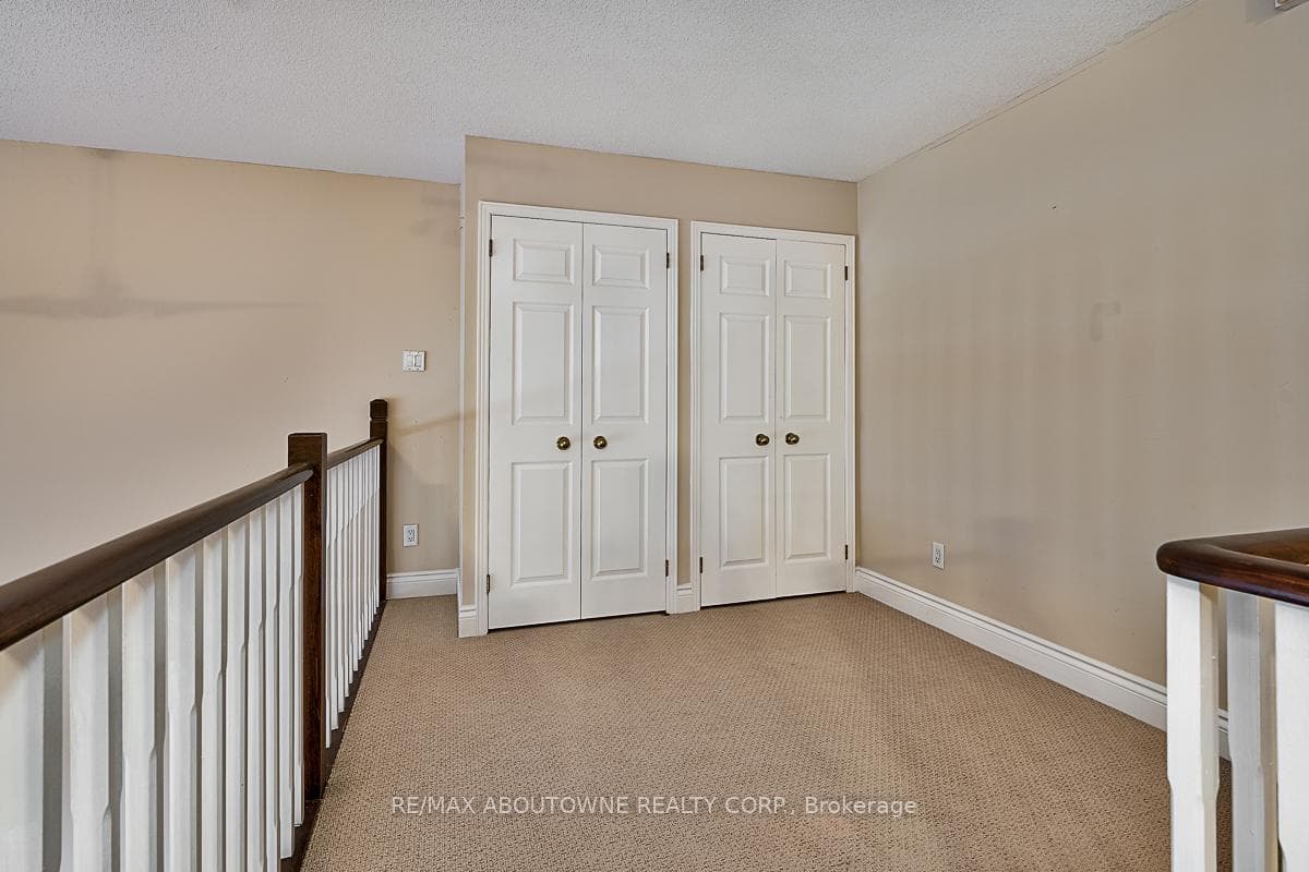 100 Bronte Road Unit 407 photo 15