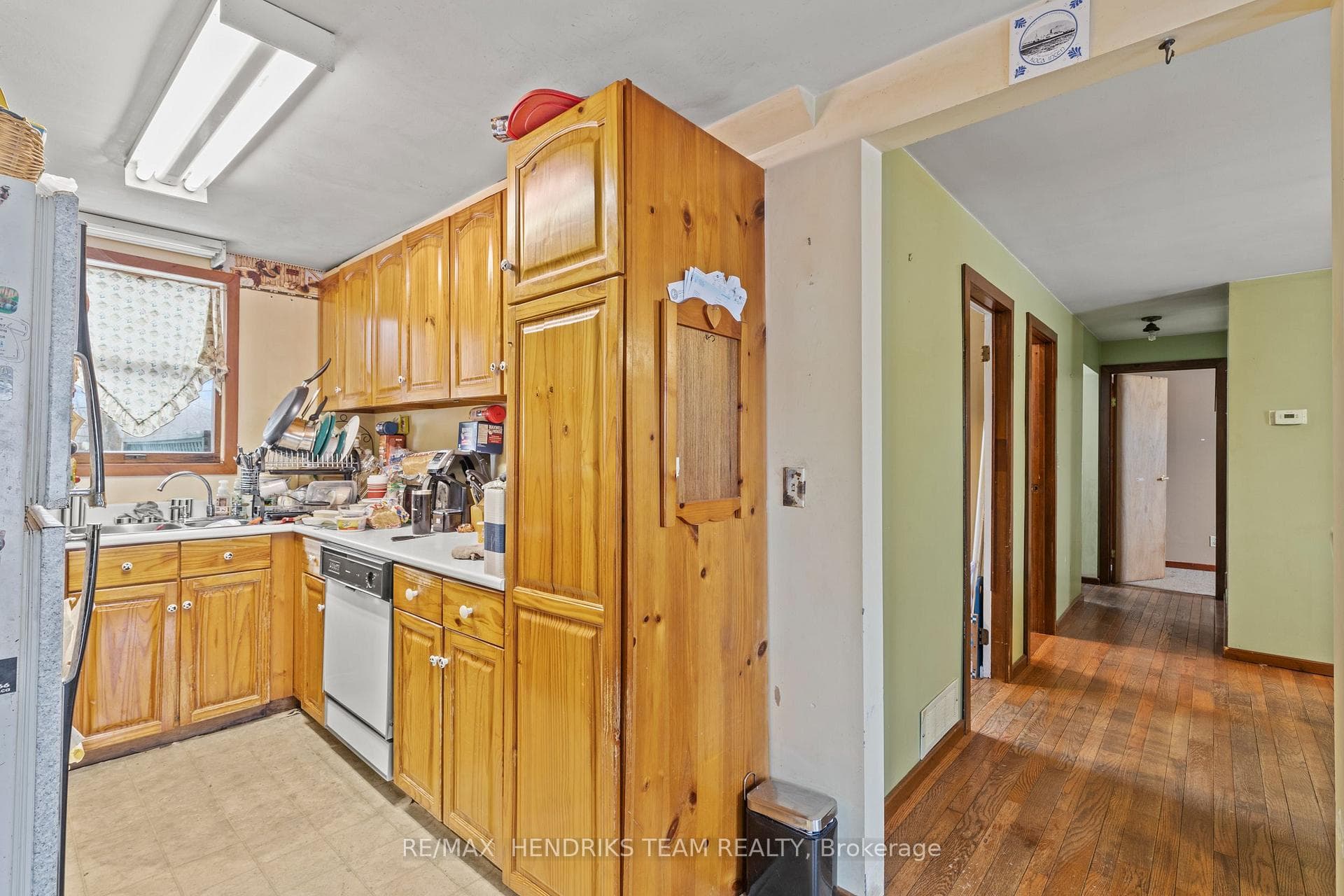 1529 Thompson Road photo 8