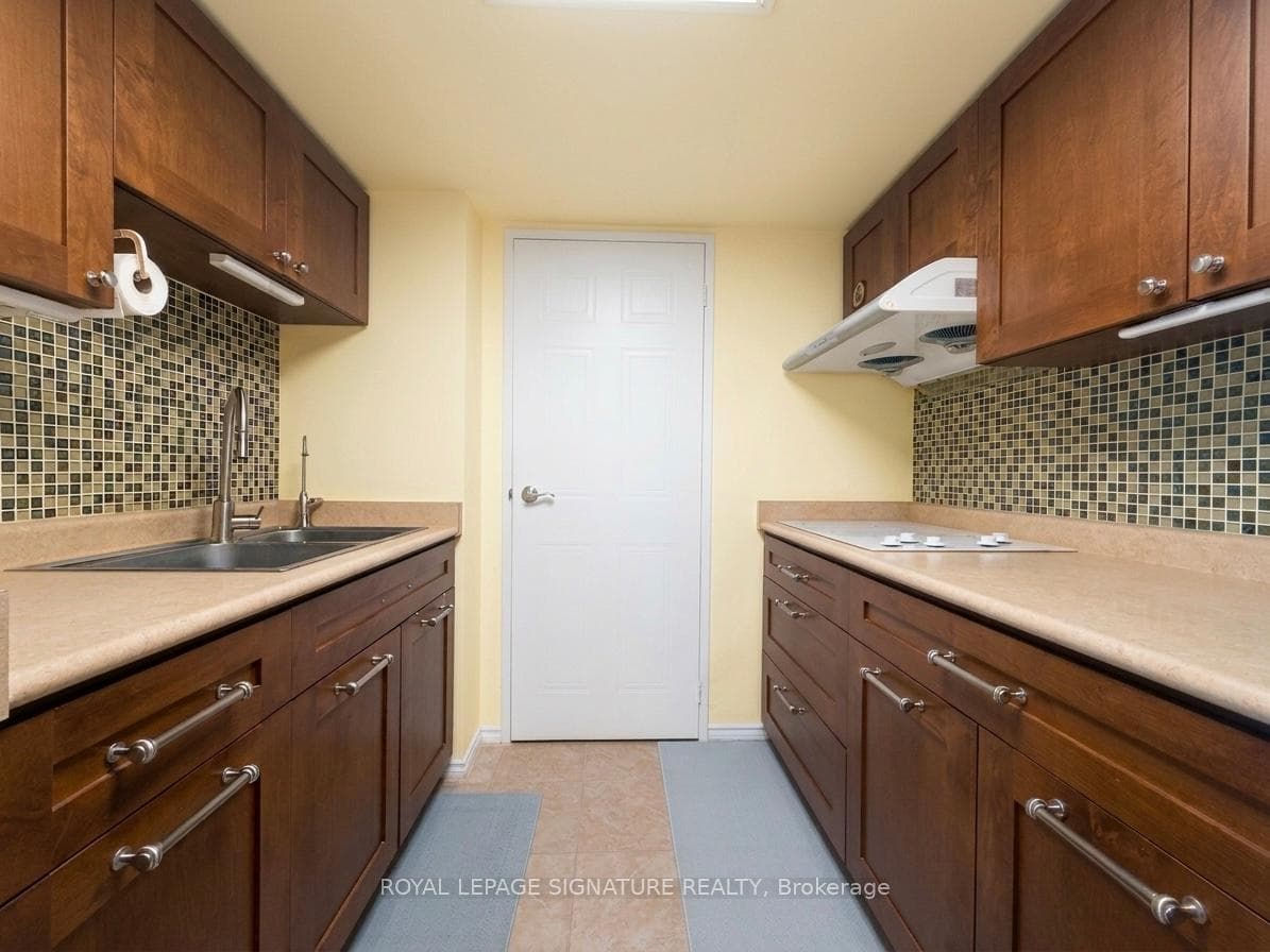160 Alton Towers Circle Unit 1610 photo 9