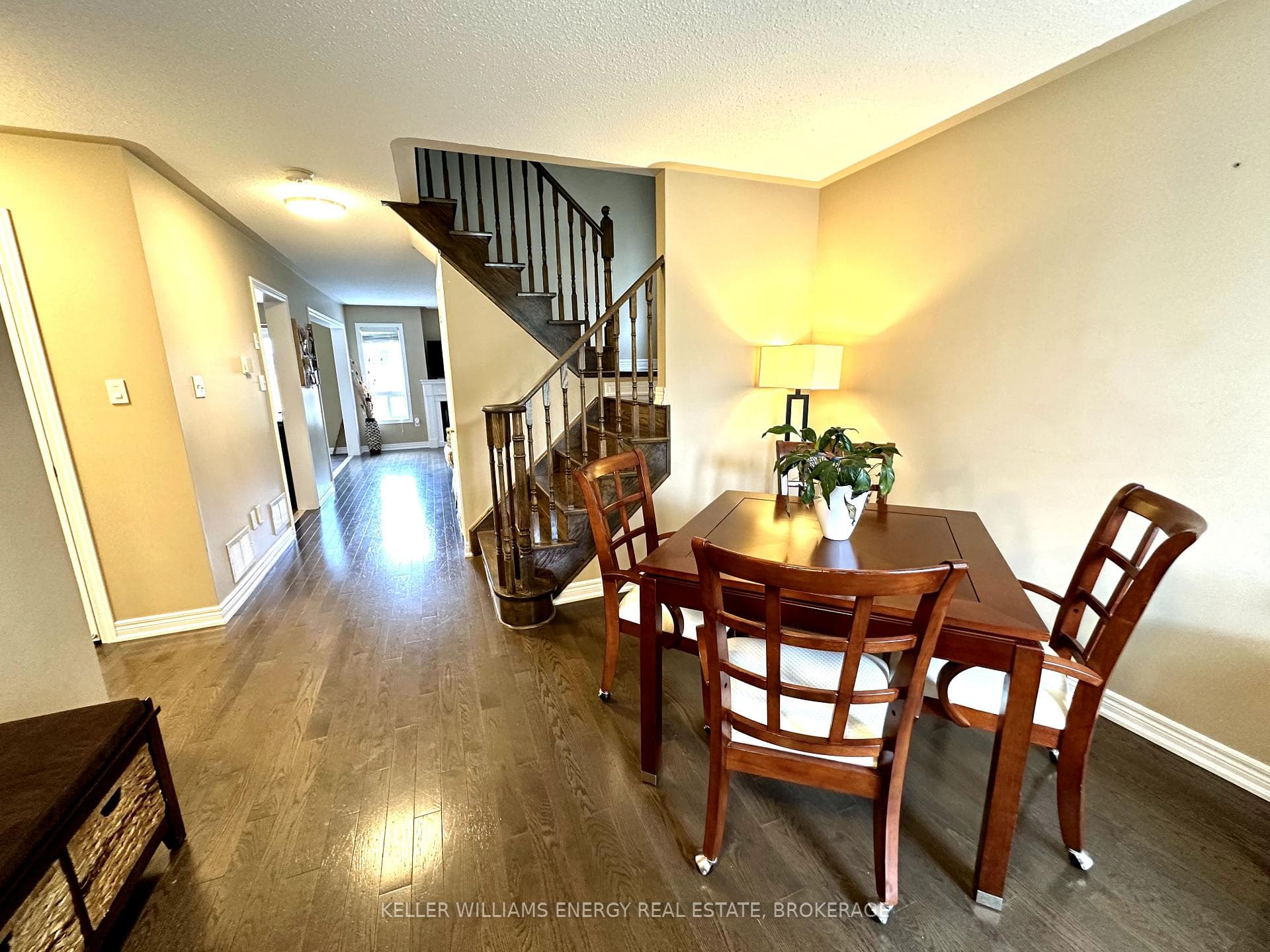 1733 Yardley Street photo 3
