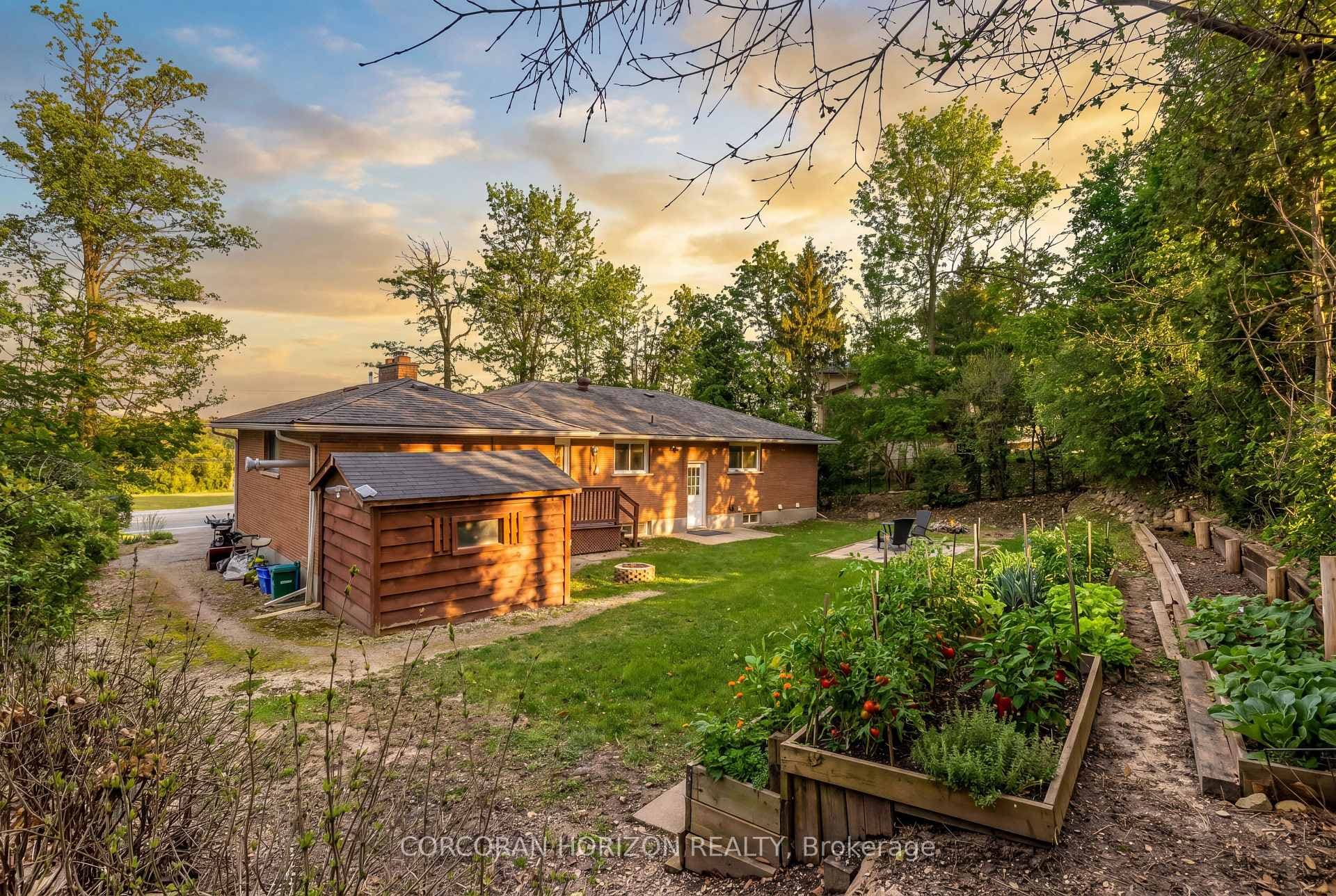 7226 Wellington Road photo 42