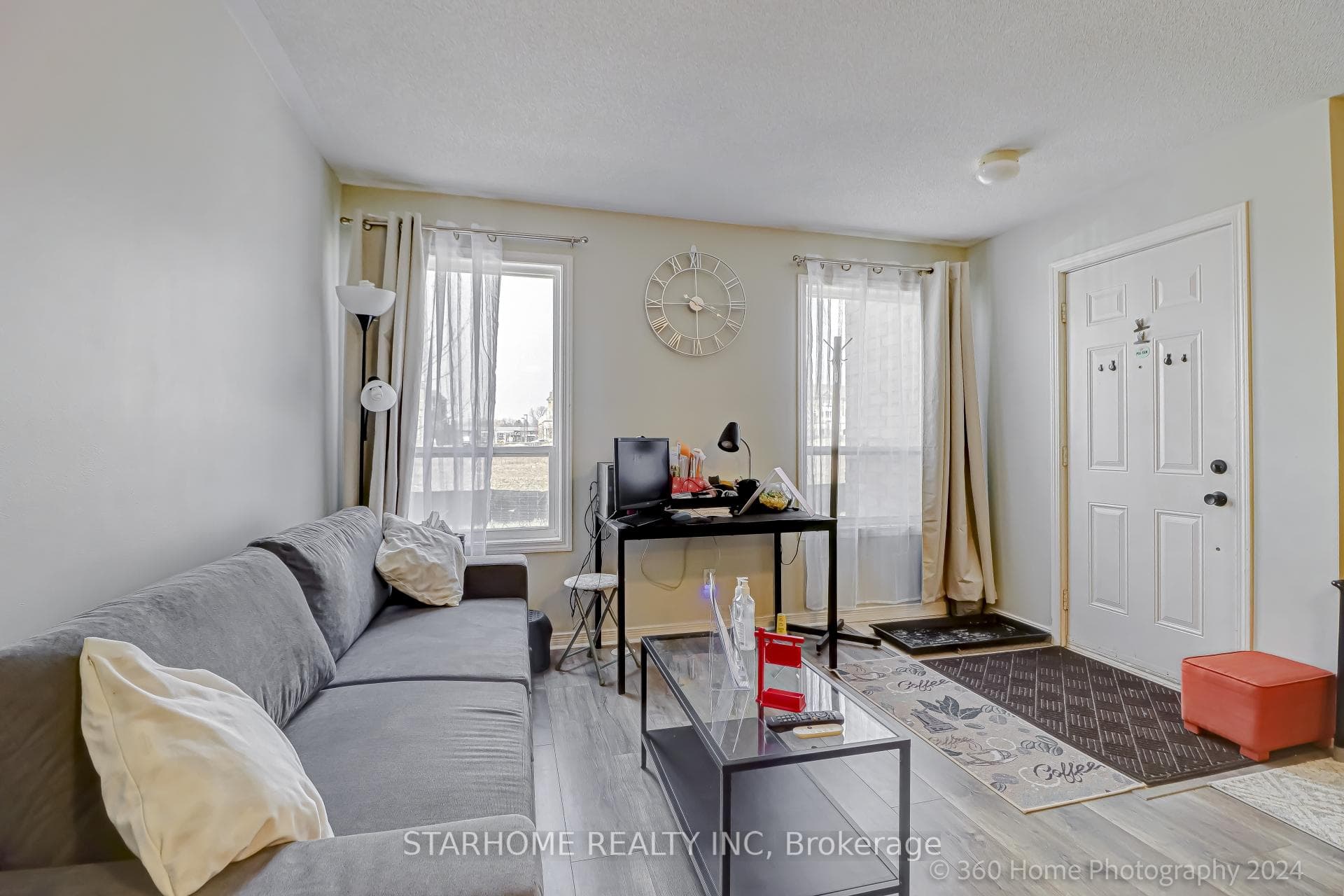 99 Sunrise Drive photo 4