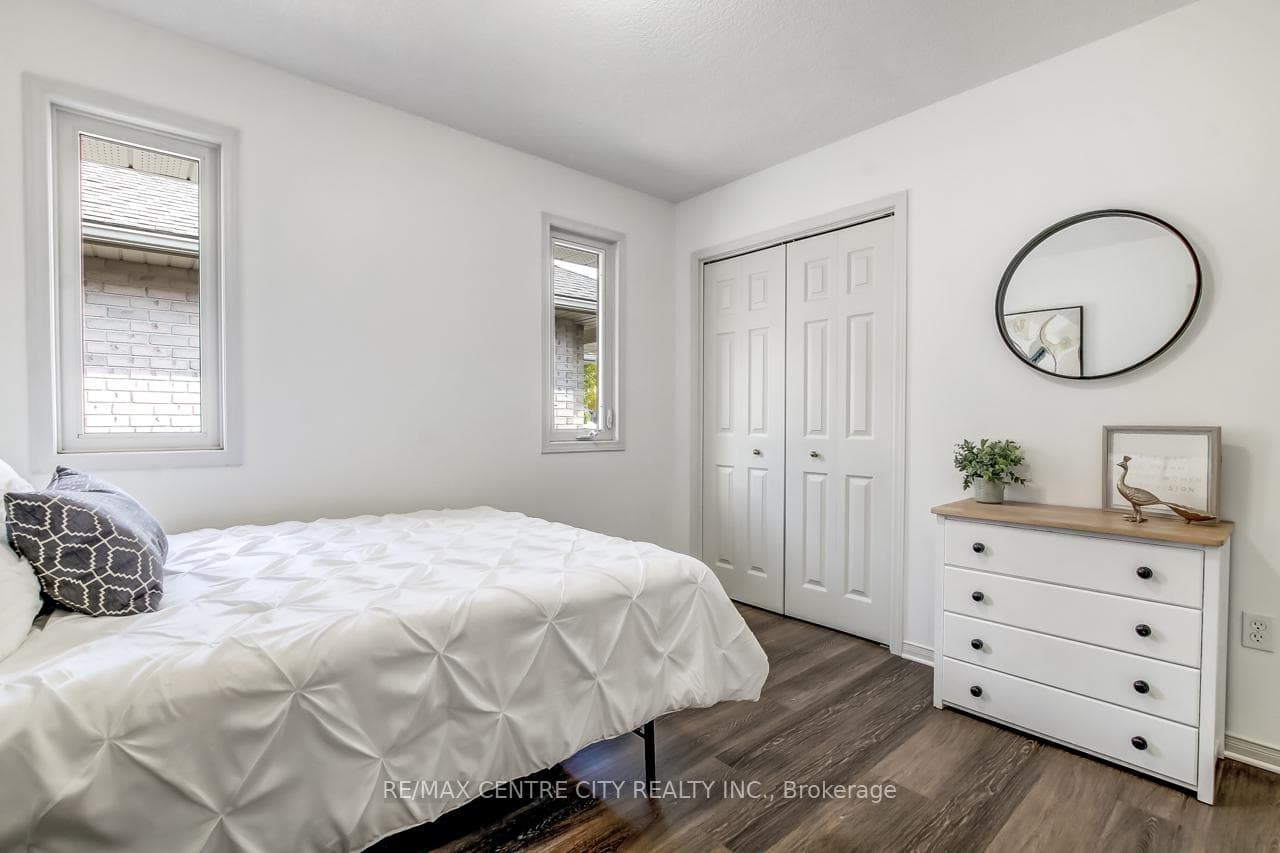11 Axford Parkway photo 5