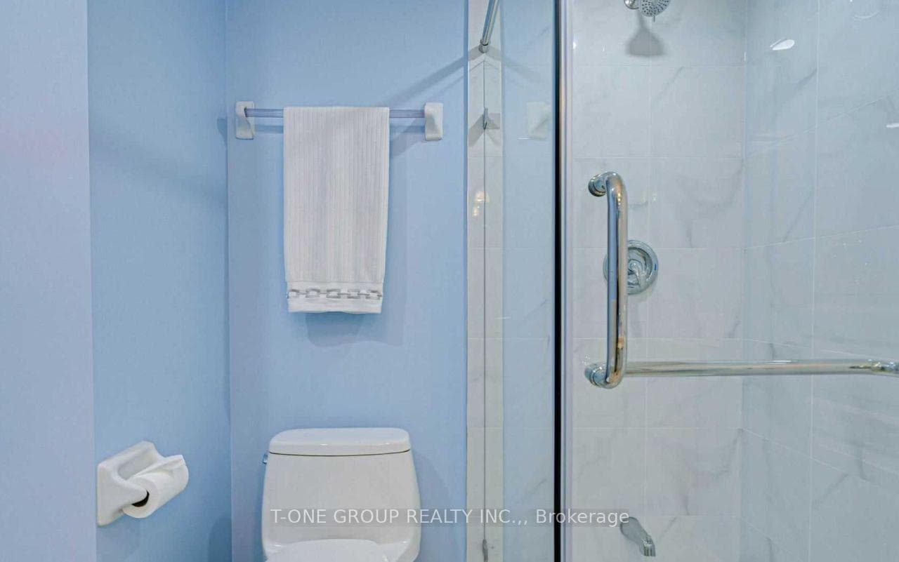 428 Kenneth Avenue Unit 2 photo 20