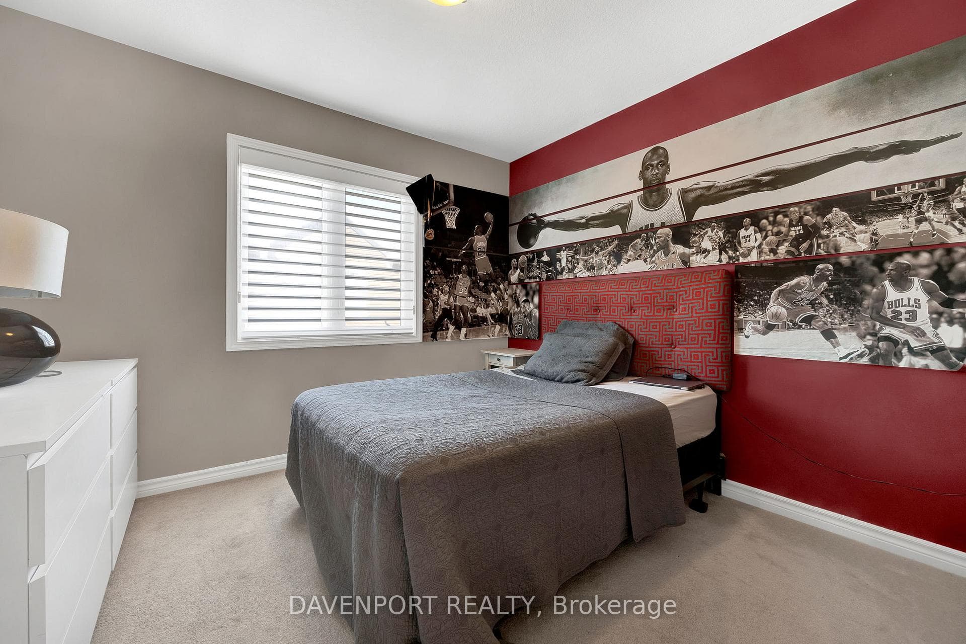 262 Grovehill Crescent photo 25