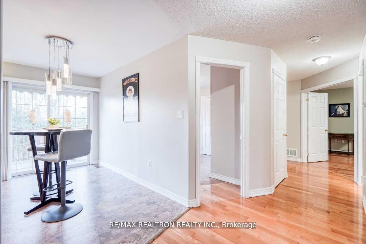 59 Metcalfe Drive photo 10