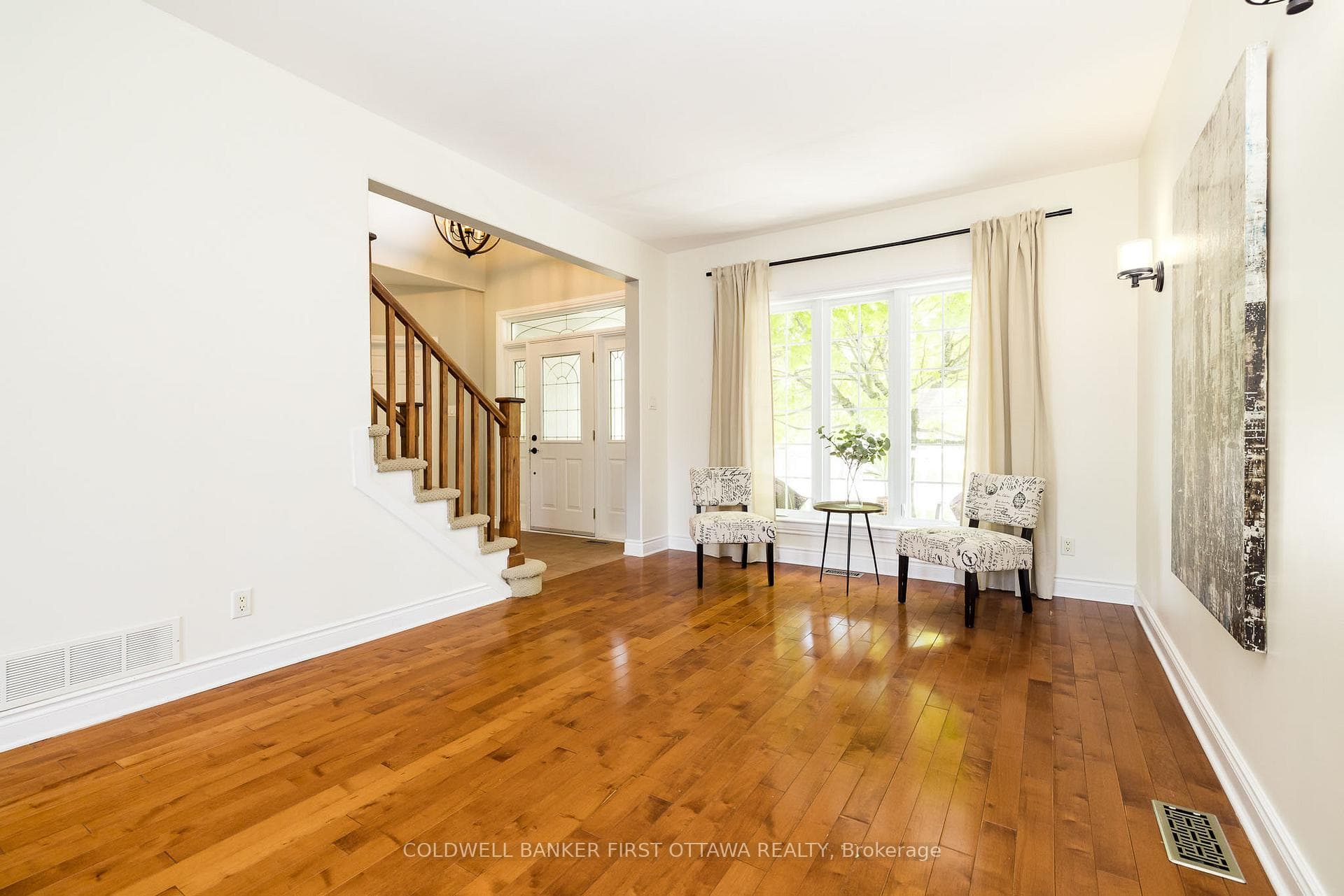 187 GLENNCASTLE Drive photo 7