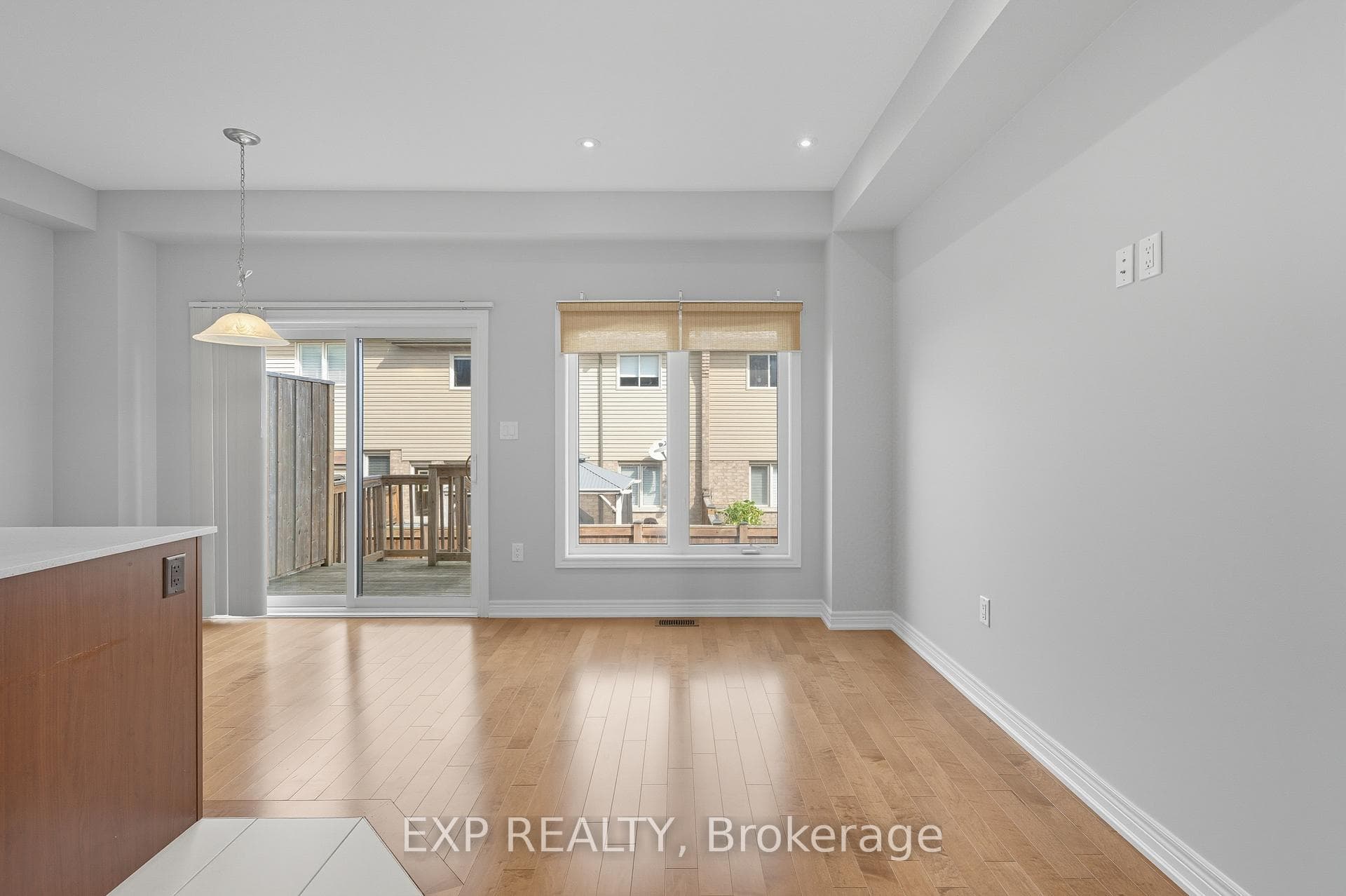 377 Glancaster Road Unit 18 photo 11