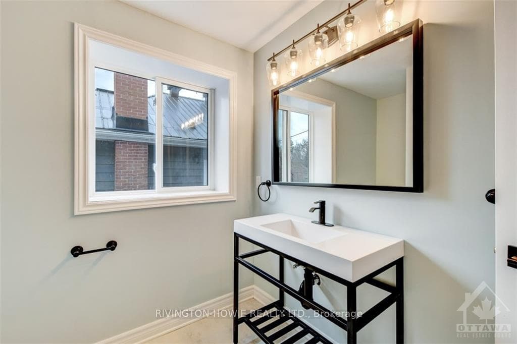 413 DONALD B MUNRO Drive photo 21