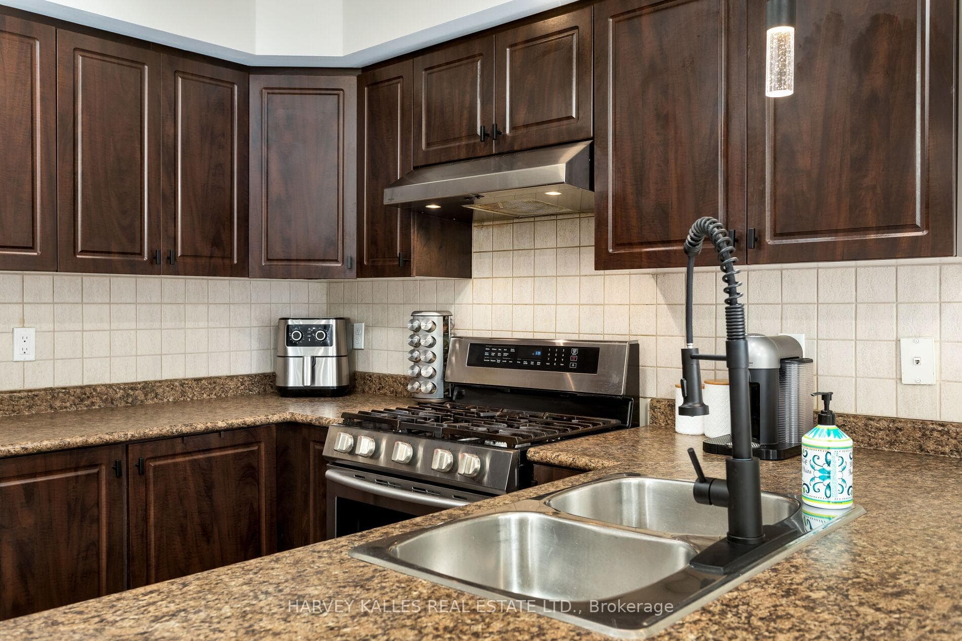 30 Warner Lane photo 14