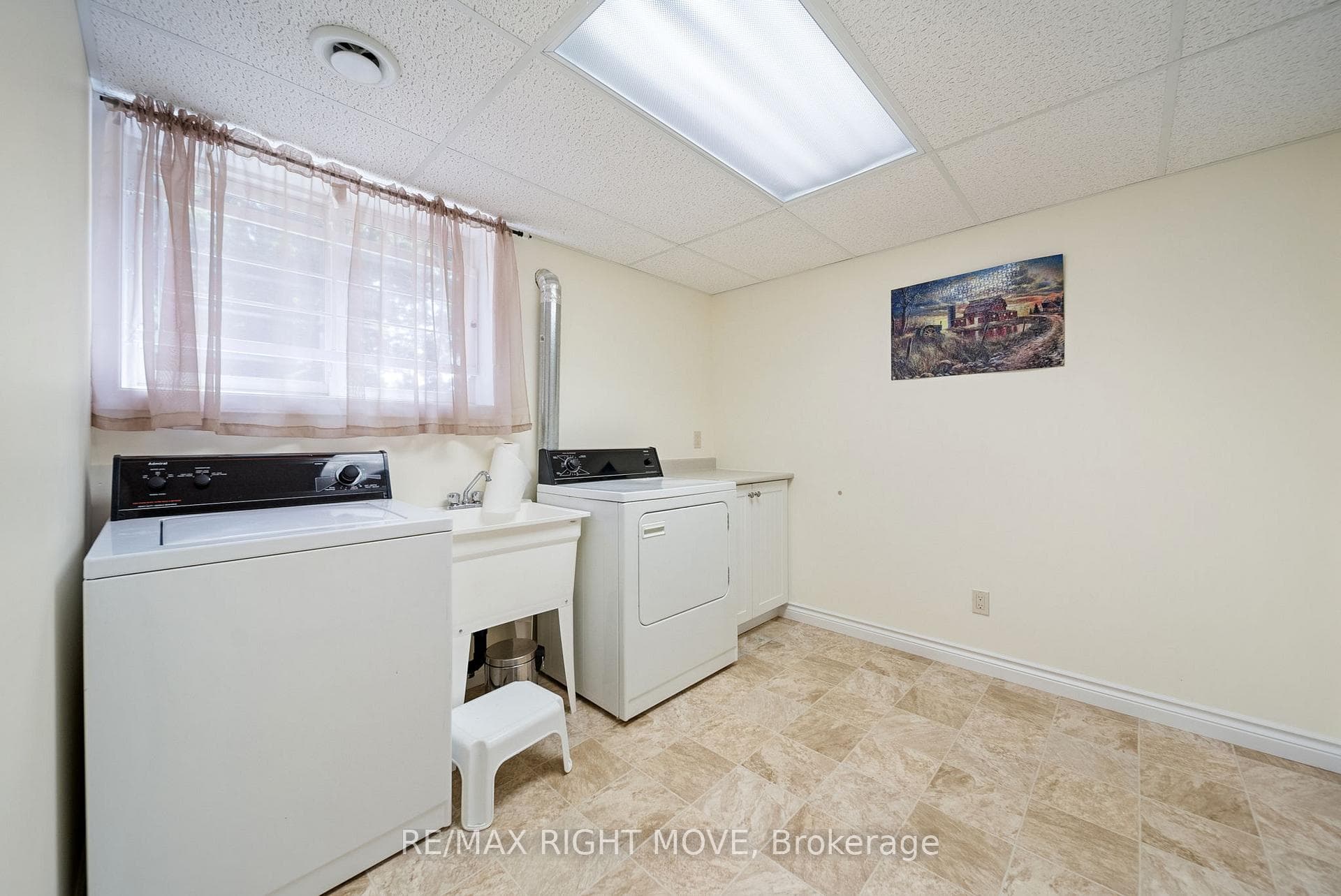 353 Arthur Street photo 27