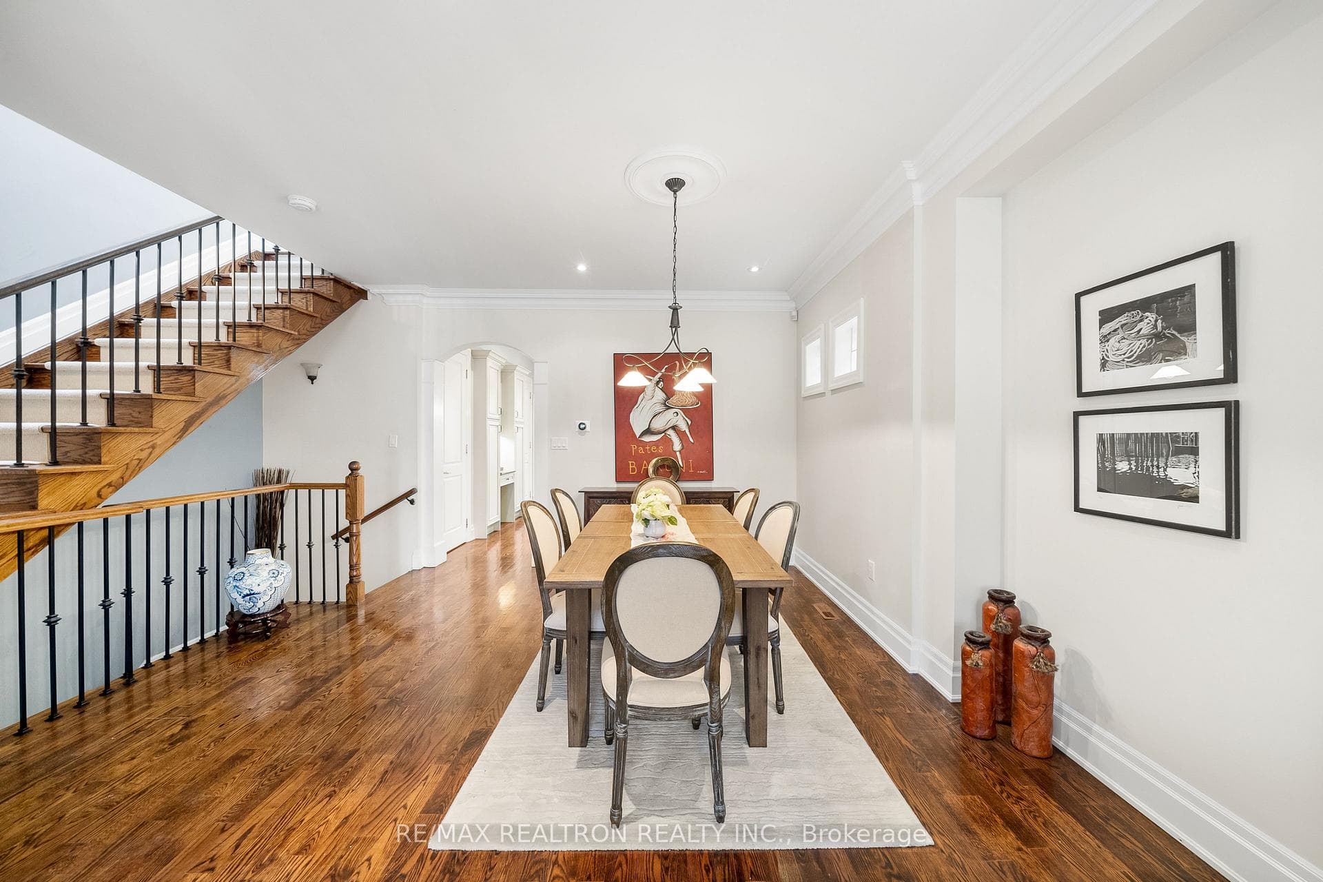 23 Stuart Crescent photo 9