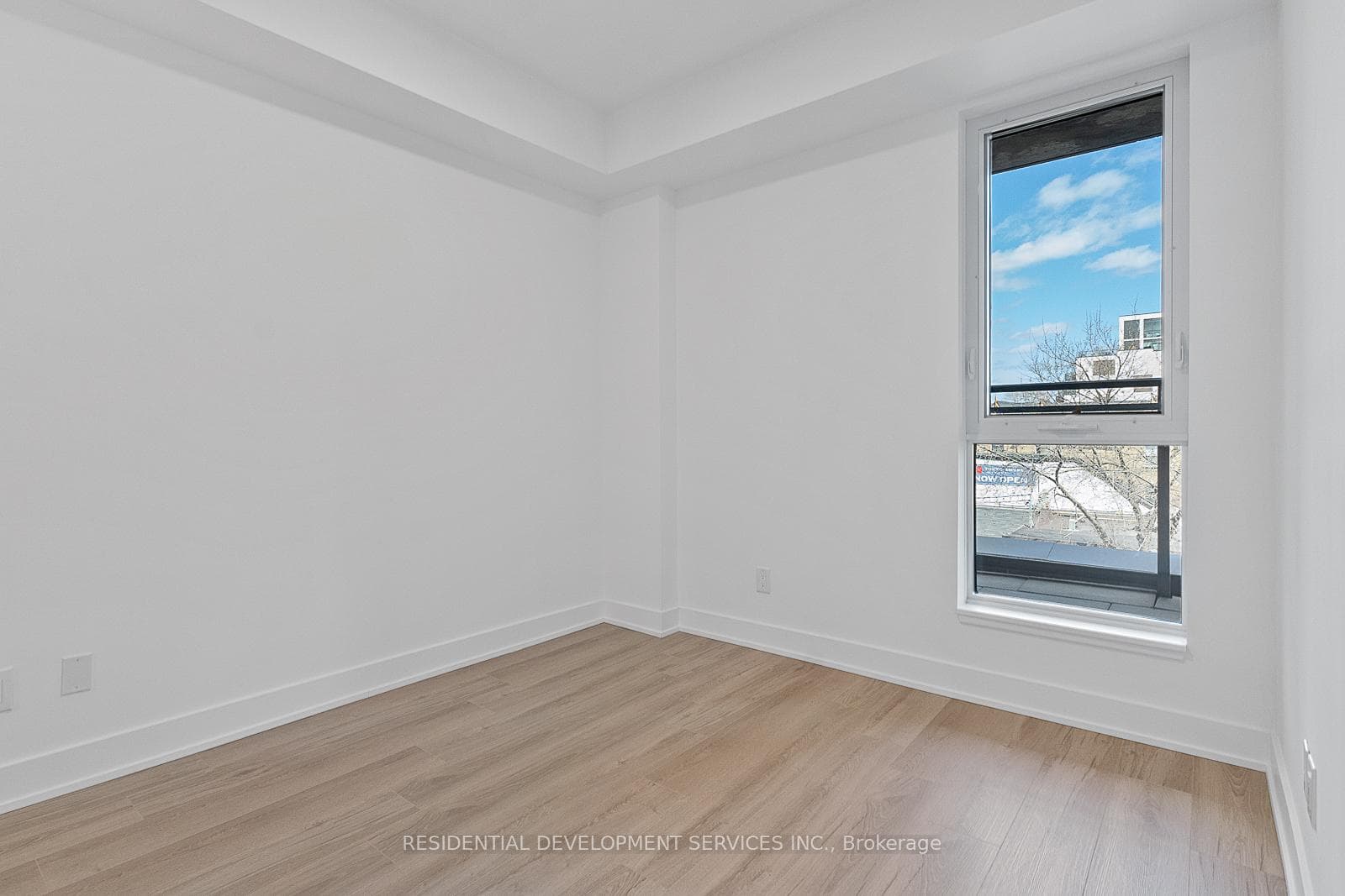 1285 Queen Street Unit 308 photo 9