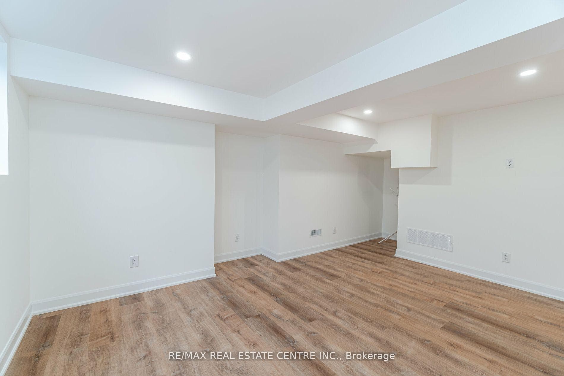 2298 Grand Oak Trail Unit Bsmt photo 10