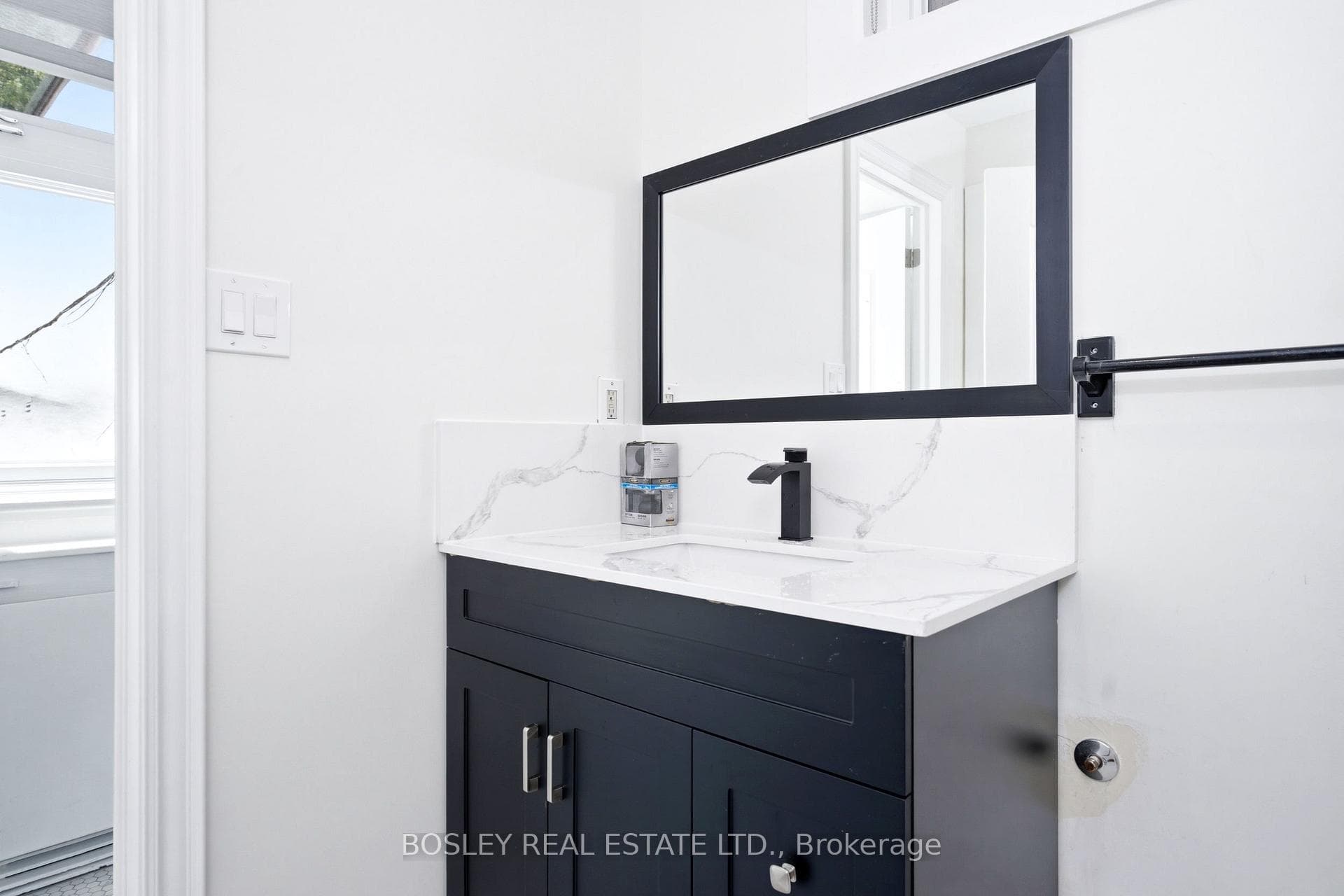 88 Laird Drive photo 23