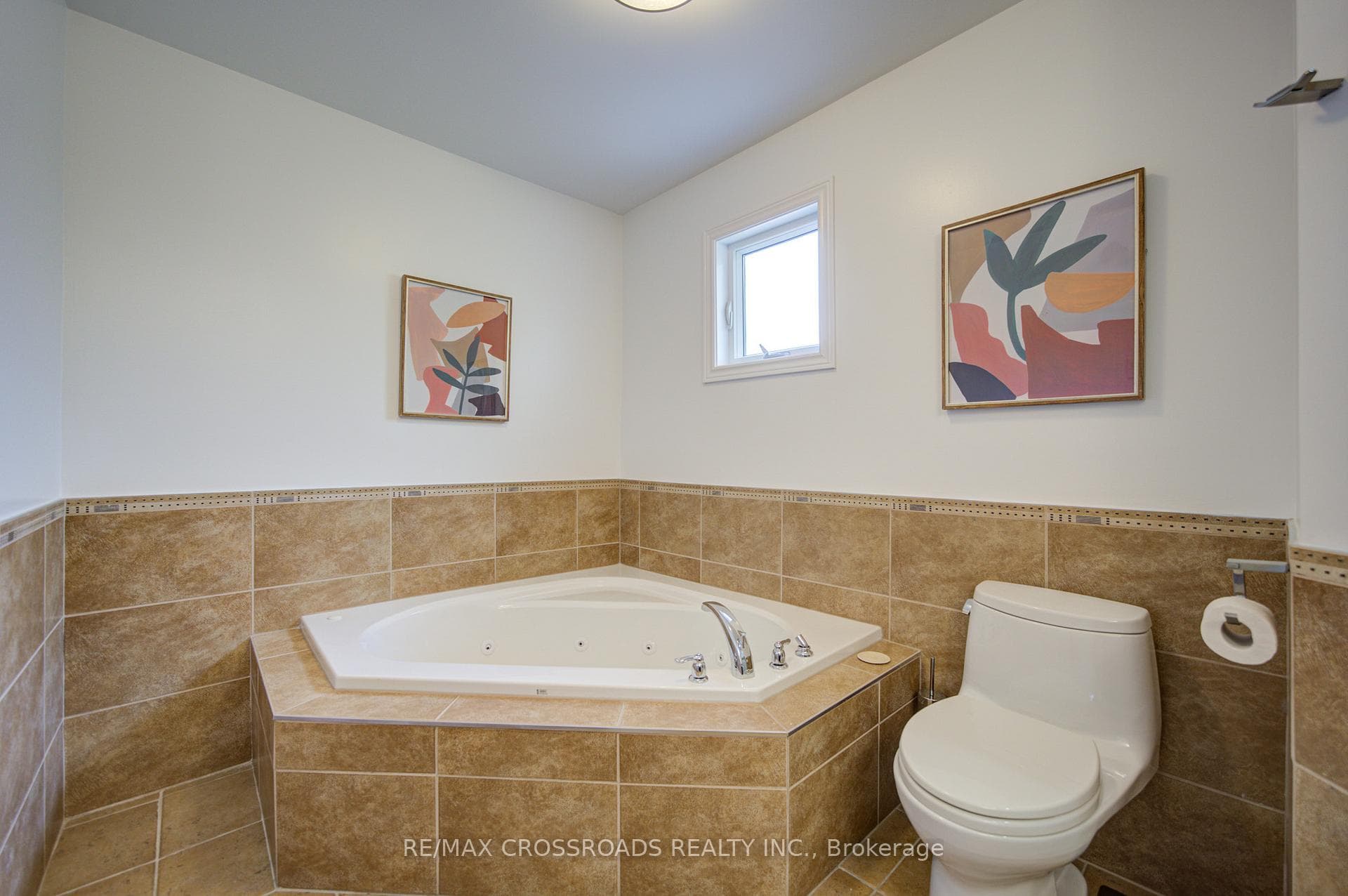 Shower & Jacuzzi