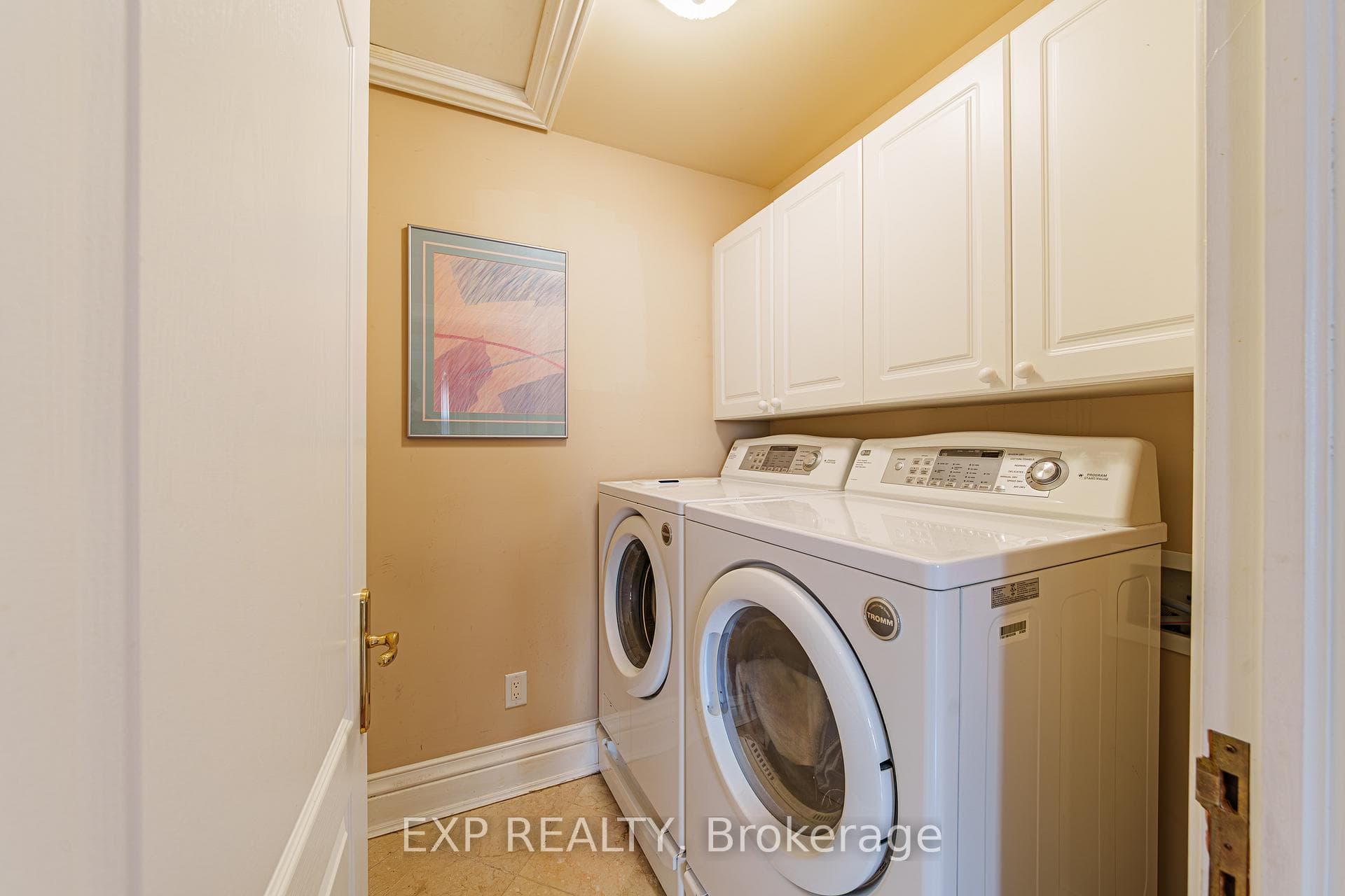 1283 Rideau Cove Court photo 24