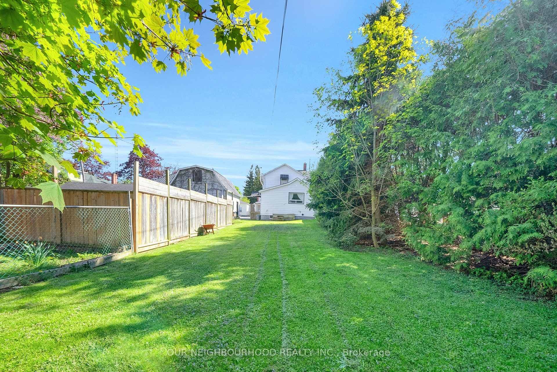 64 Wellington Street photo 23