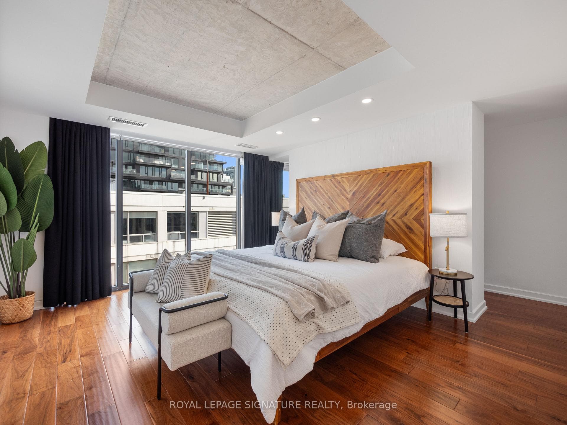 533 Richmond Street Unit PH2 photo 22