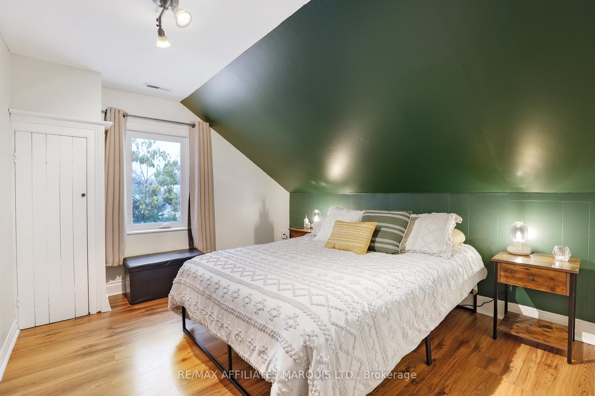 135 Third Street photo 20