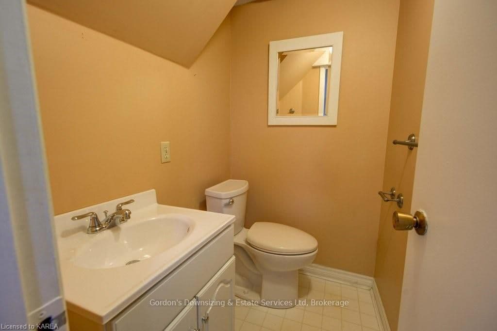 849 ASHTON Place photo 24