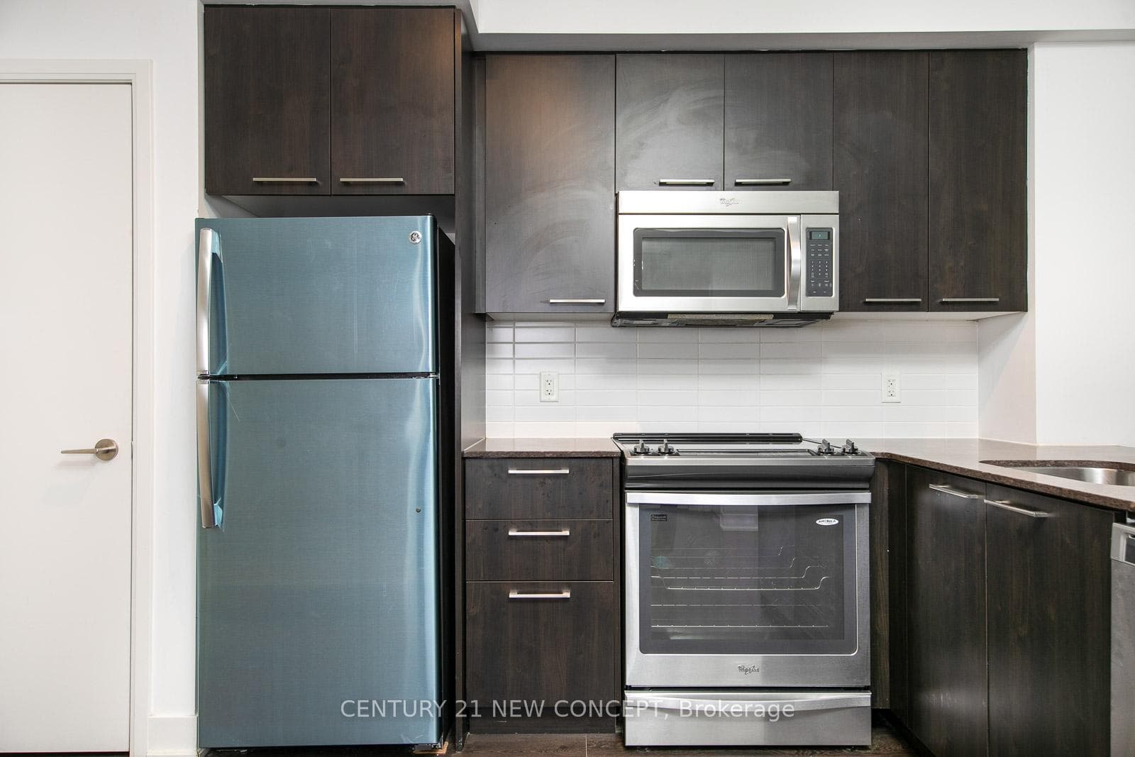 30 Roehampton Avenue Unit 509 photo 4