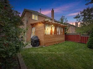 1056 Charminster Crescent photo 35