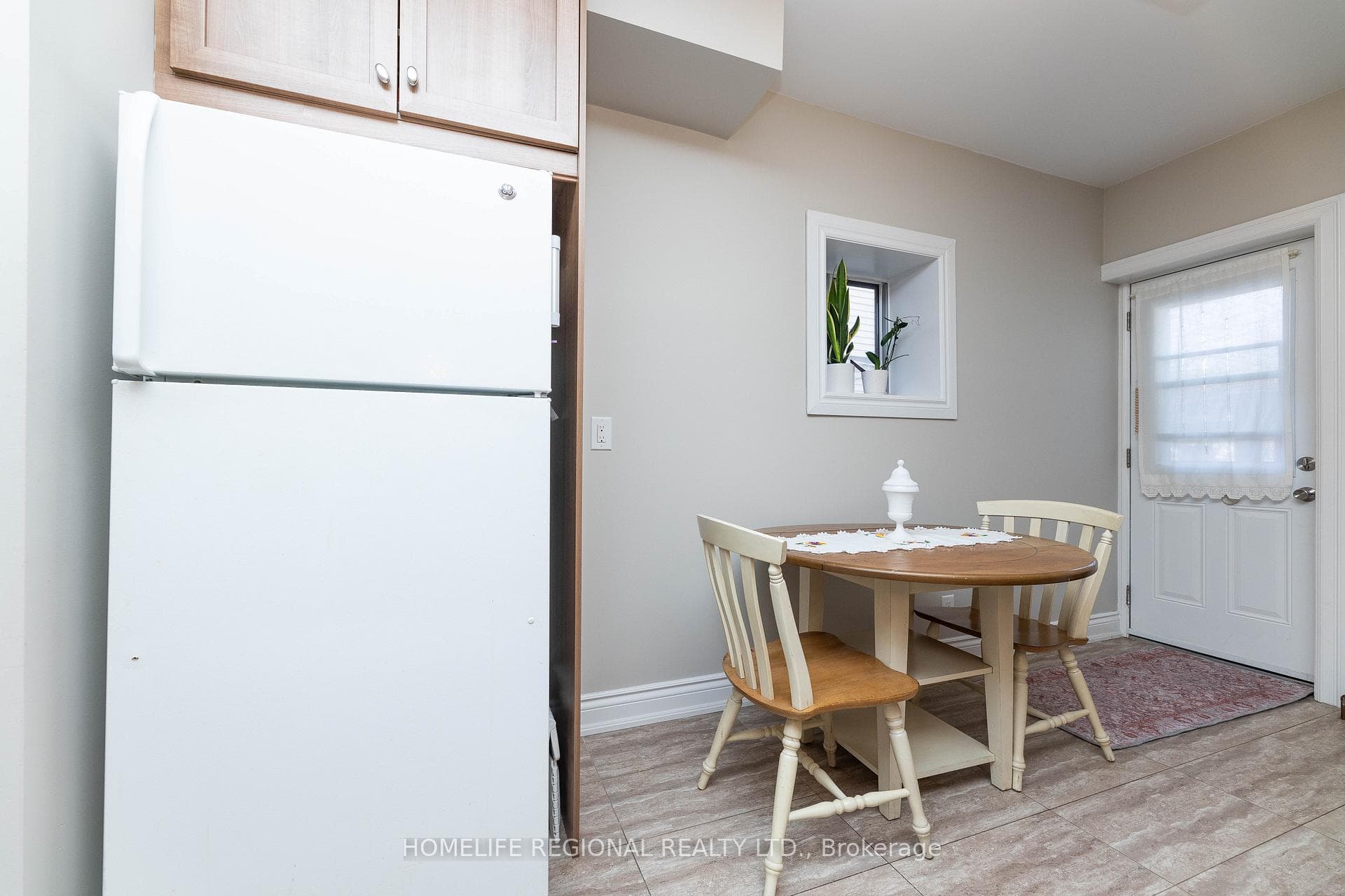 200 Roxton Road Unit Main photo 9