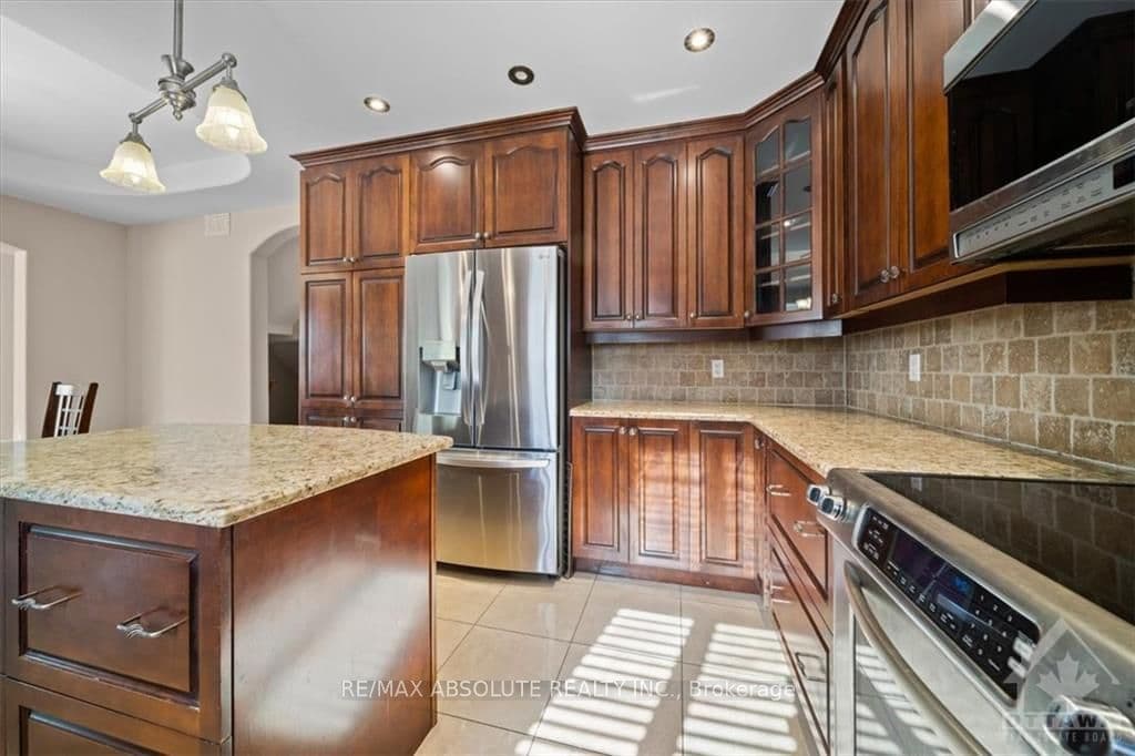 33 HARTSMERE Drive photo 14