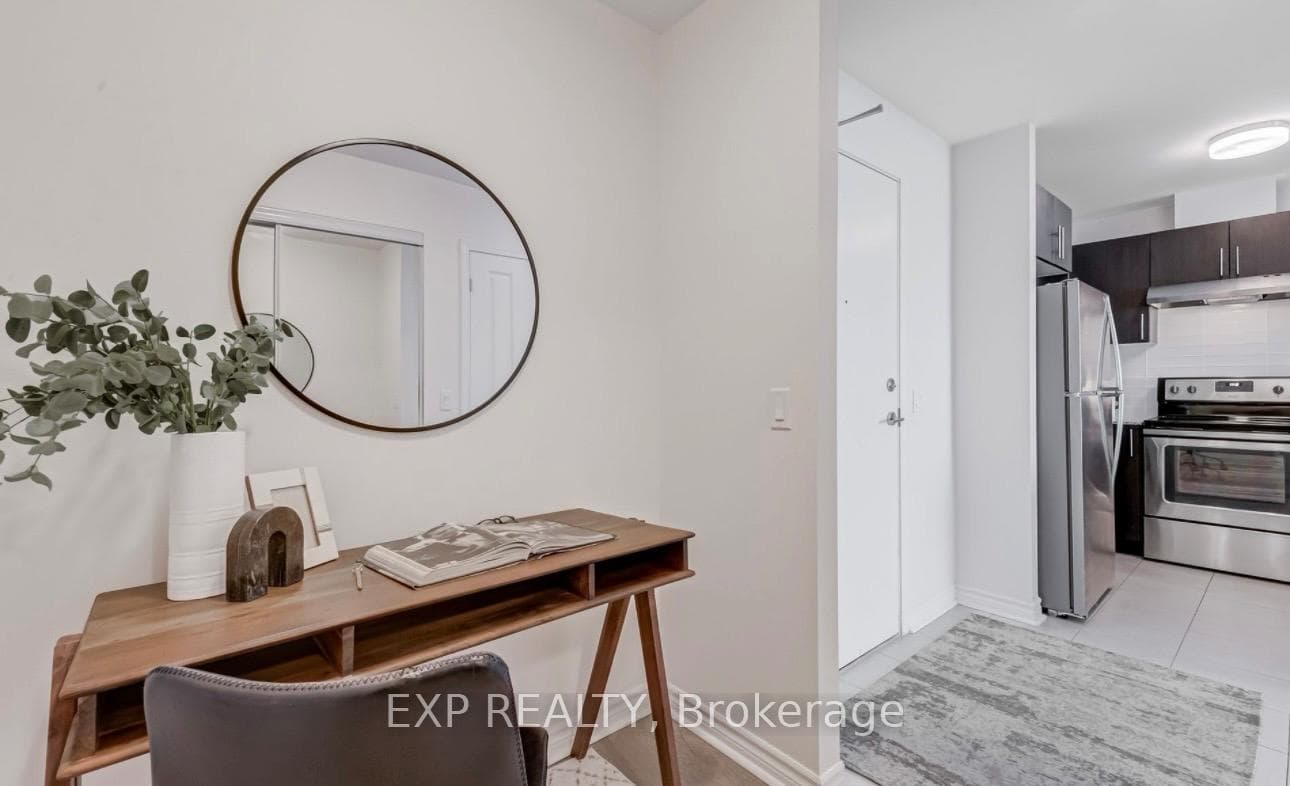 2522 Keele Street Unit 704 photo 22