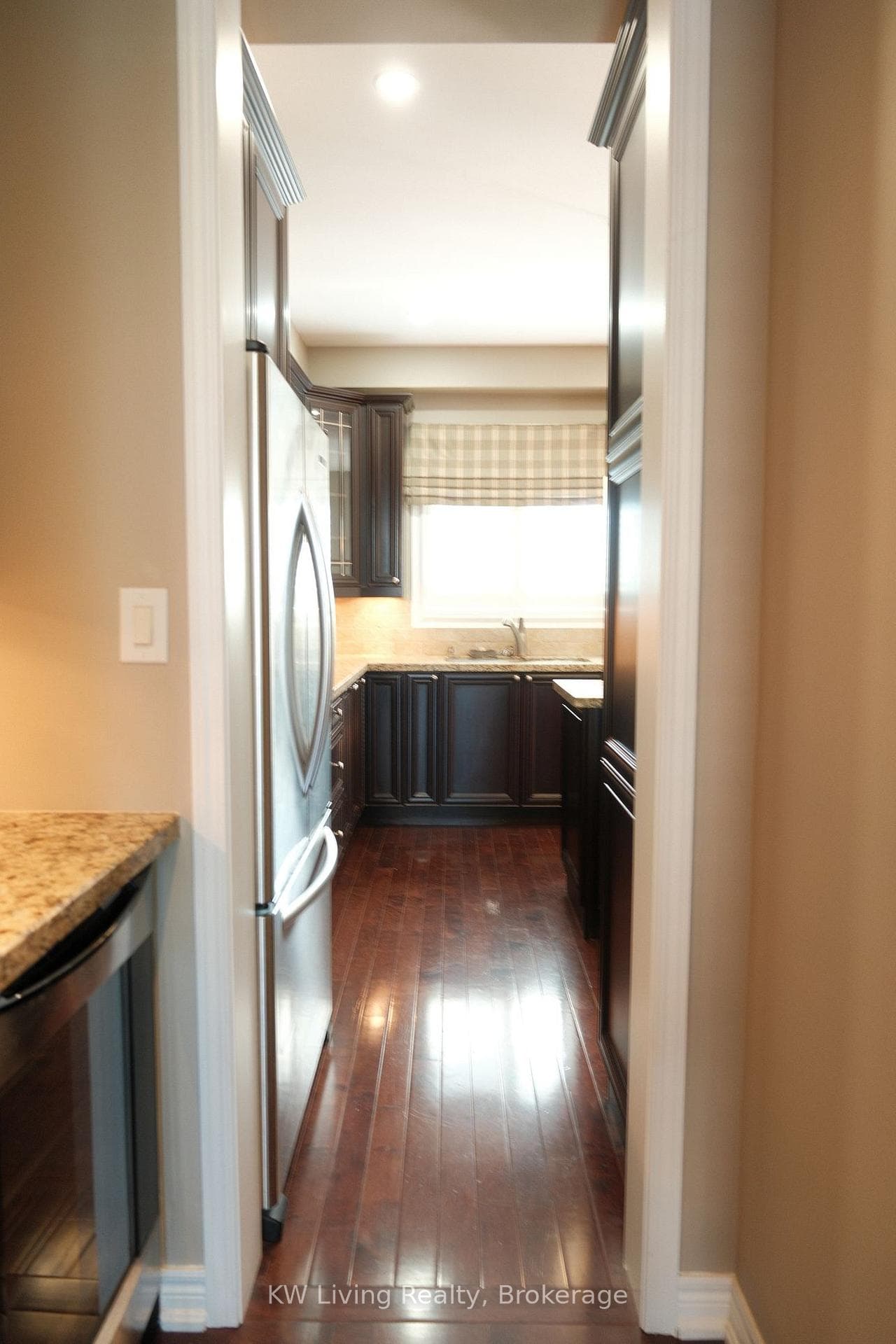 120 Chapman Court photo 11